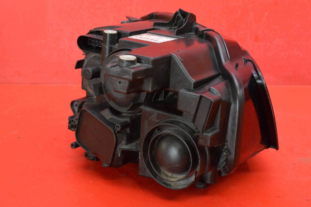 REFLEKTOR right light front EU 8K0941004 AUDI A4 B8 07-11