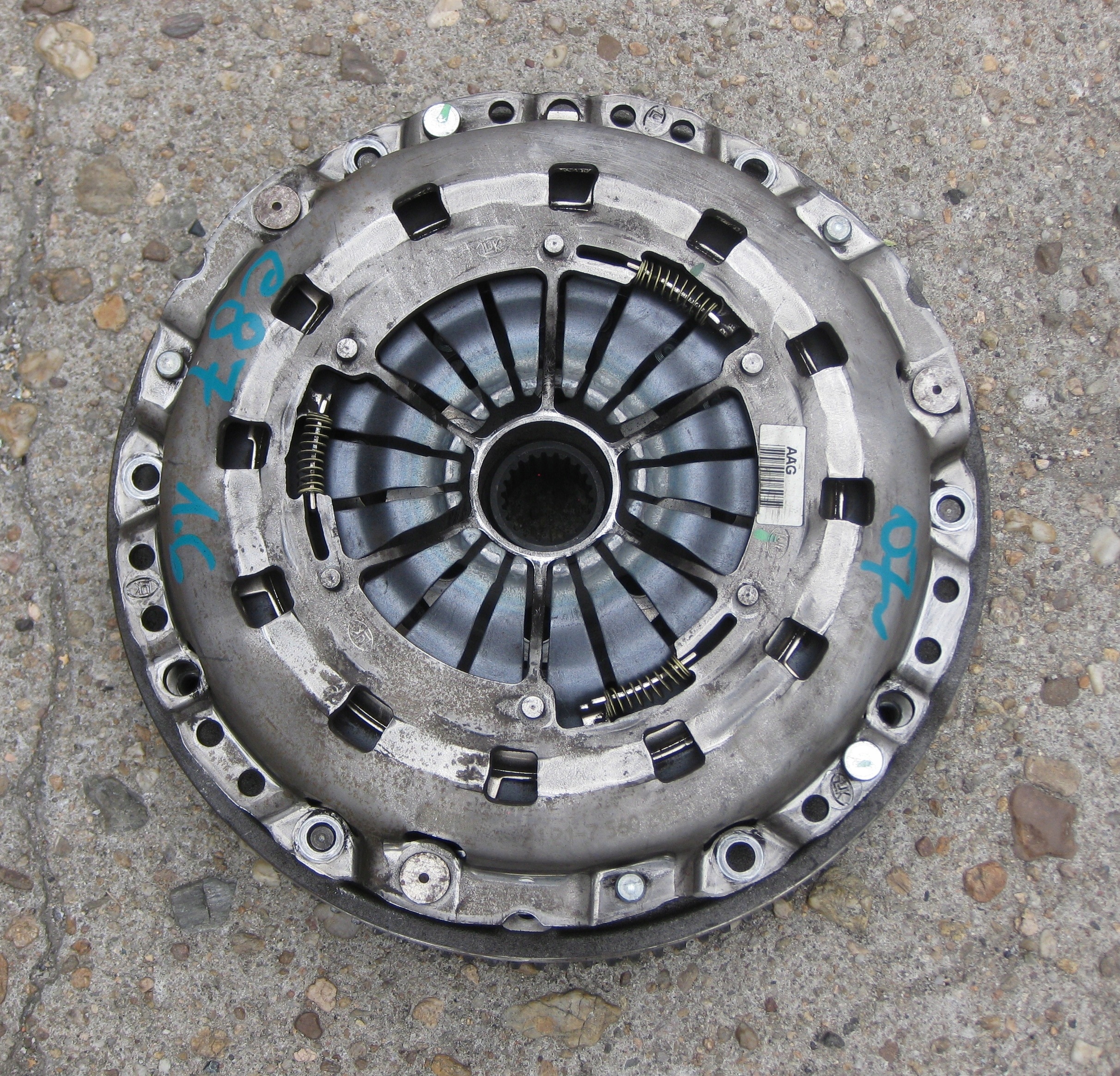 BMW E87 5D 07R 1.6 clutch flywheel complete 7526268 7560204 7526267