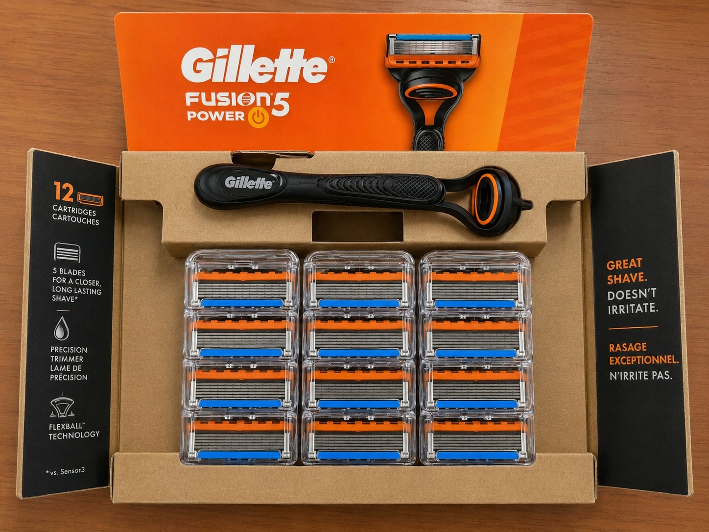 Gillette Fusion5 holicí strojek 12 náplní strojek