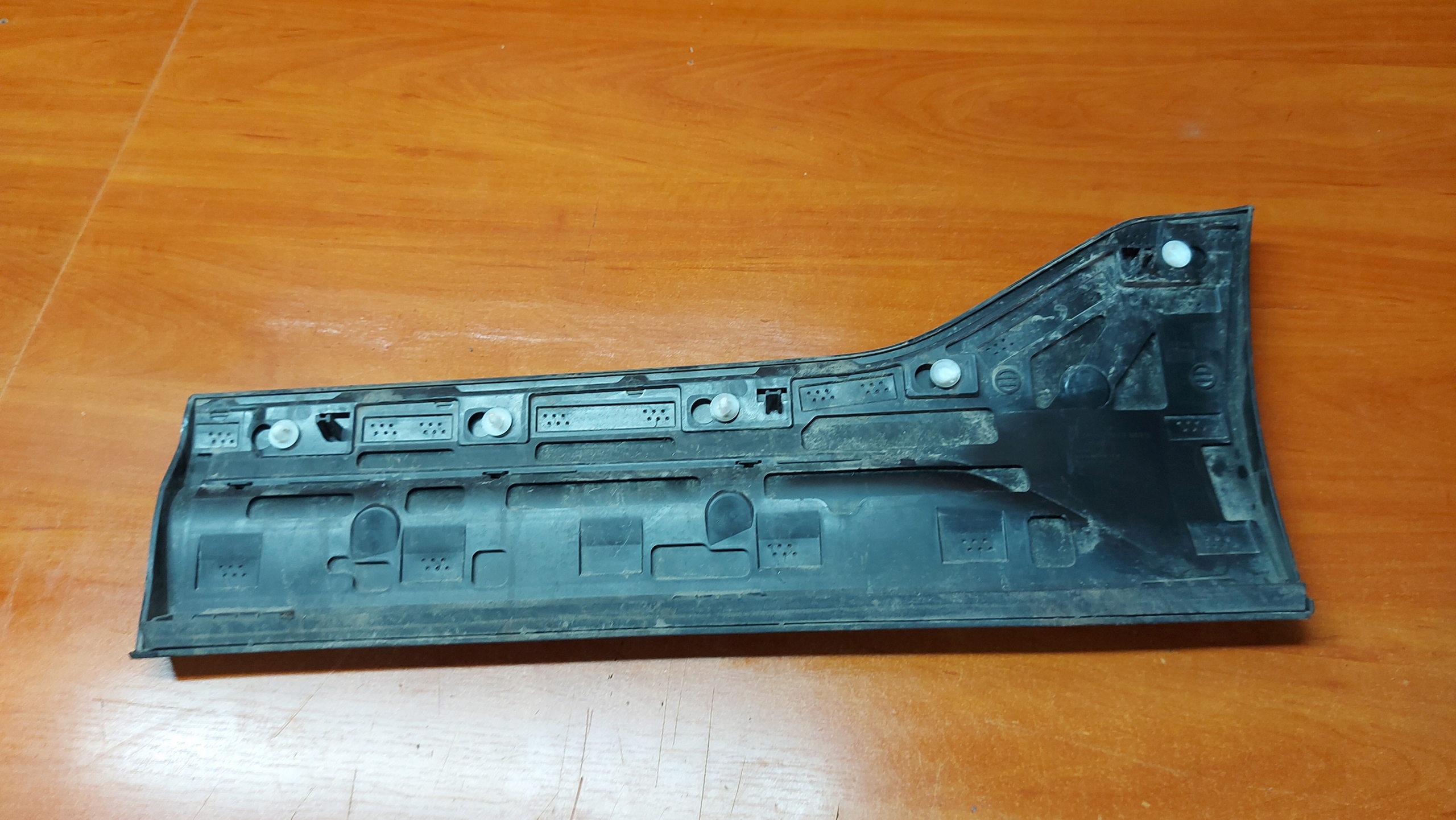moulding door right rear part VOLVO XC40 18