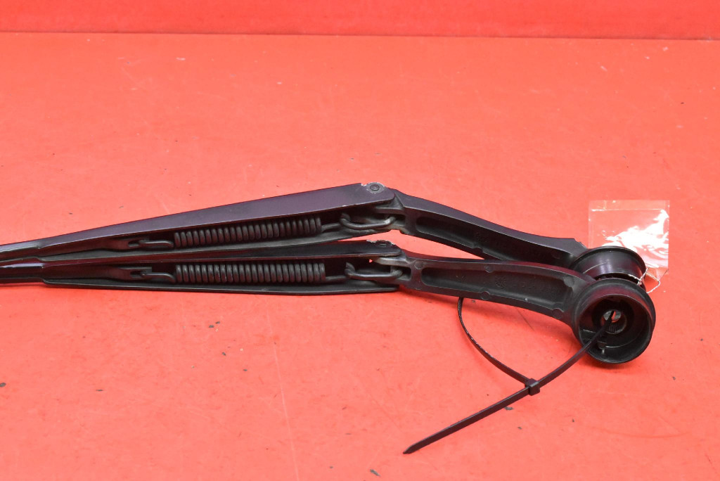 wiper arm front EU DS73-17C495-AD FORD MONDEO MK5 14-20