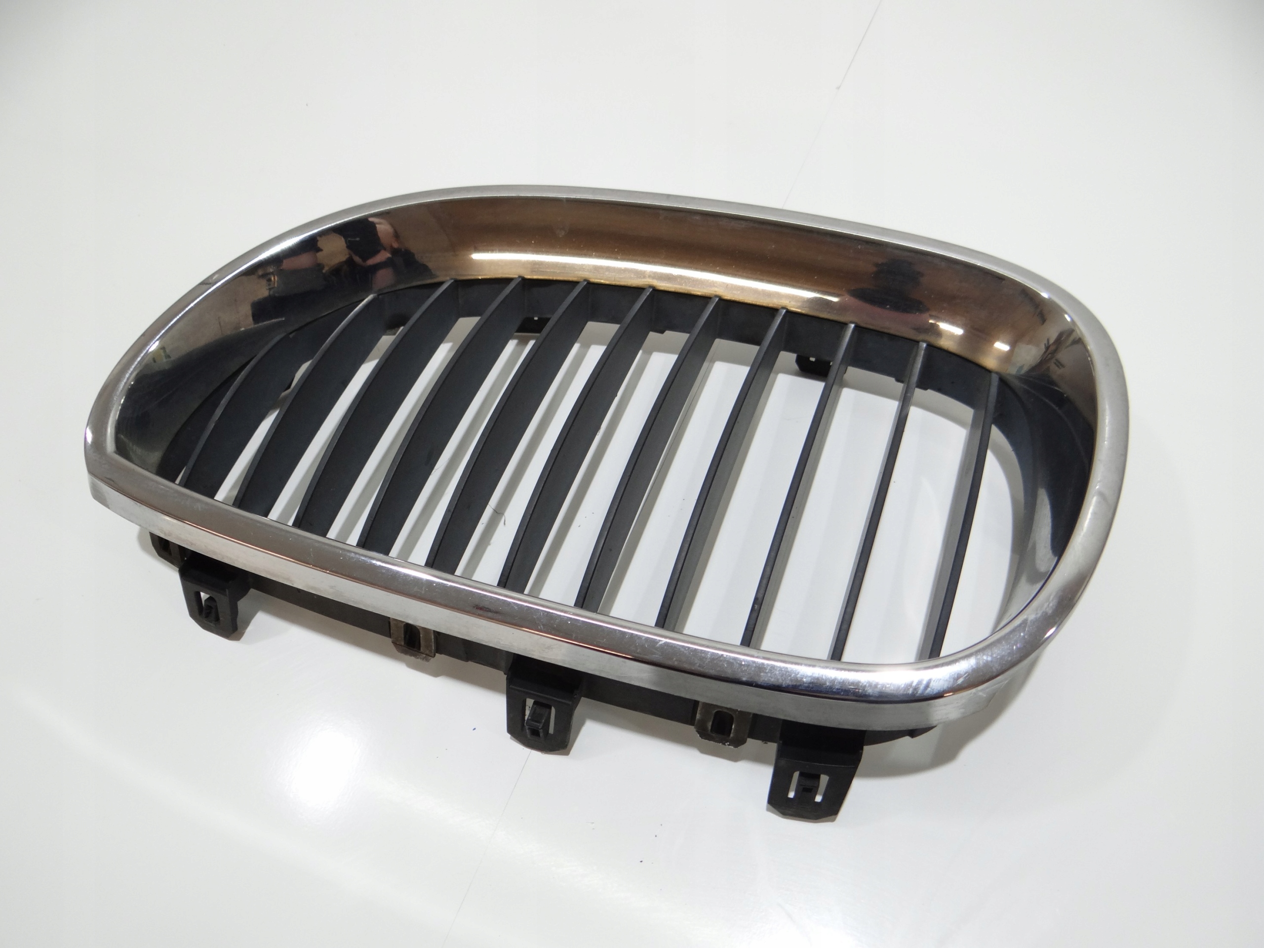 NERKI hűtőrács maszk BMW E60 E61 OE 7027062 (4647733) KOMPLET