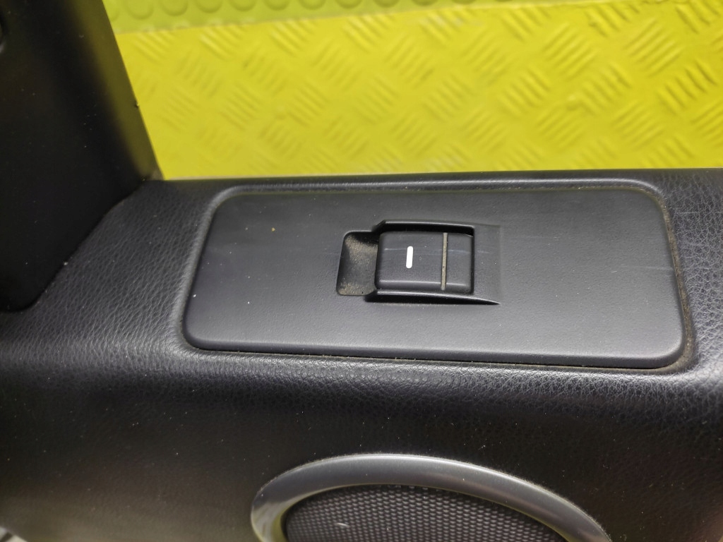 LAND ROVER DISCOVERY III upholstery door right front