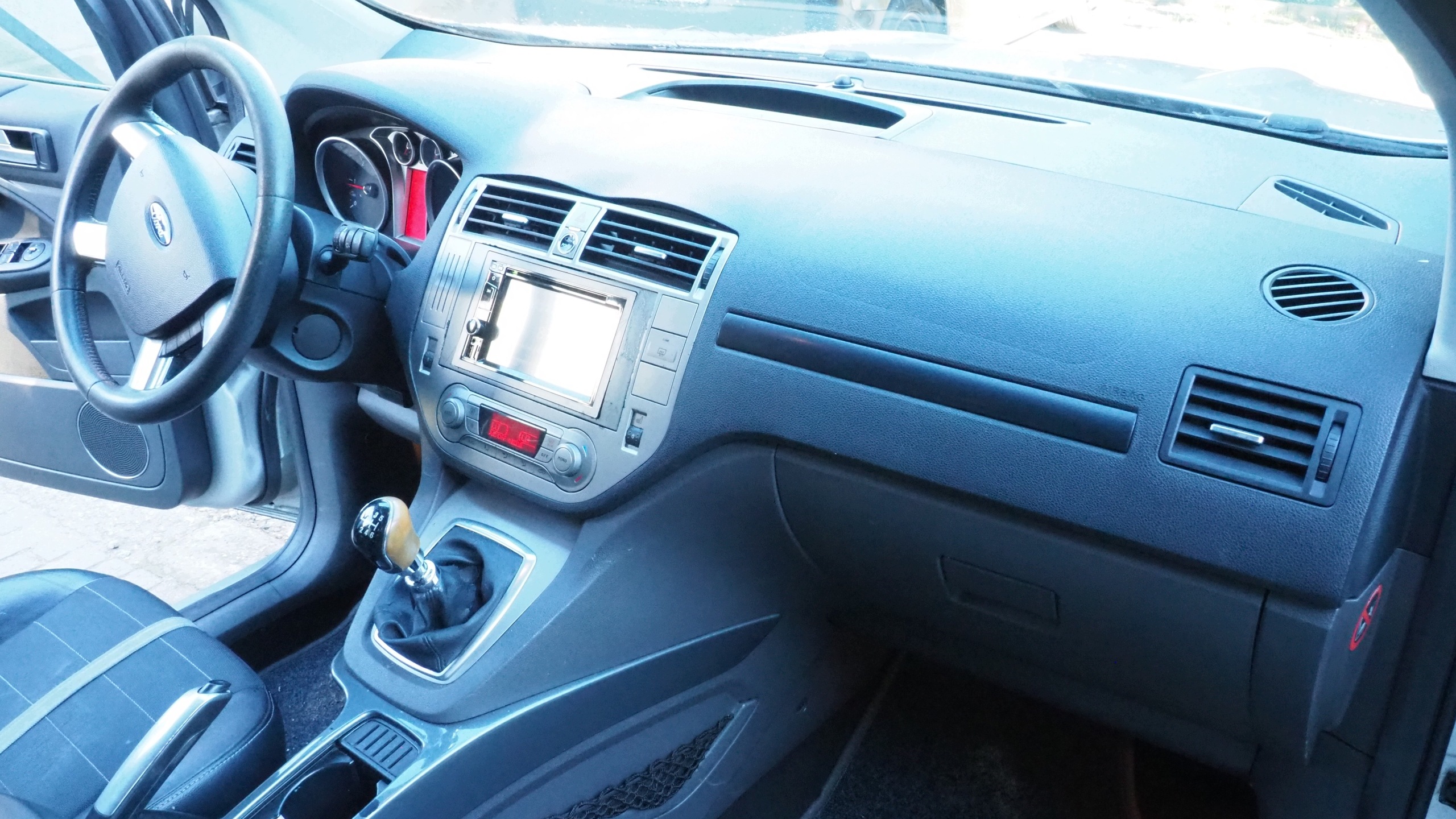 Ford Kuga MK1 console dashboard instrument panel original airbag tension belts