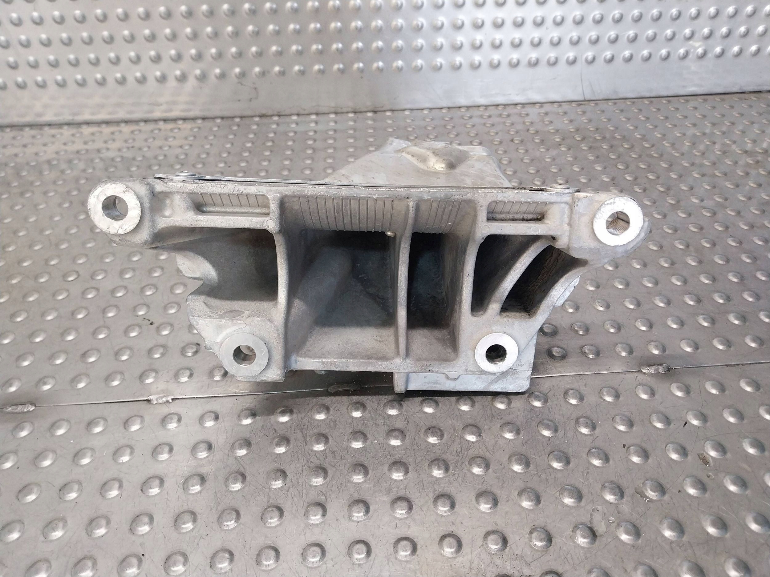 holder engine mount right 6790022 BMW X5 E70 LCI X6 E71 3.0D