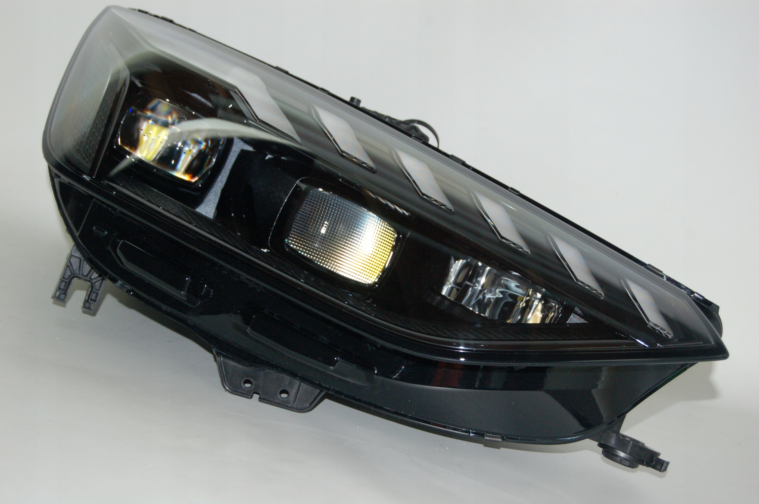Reflektor lampa MATRIX Audi RS4 8W0941036K UK