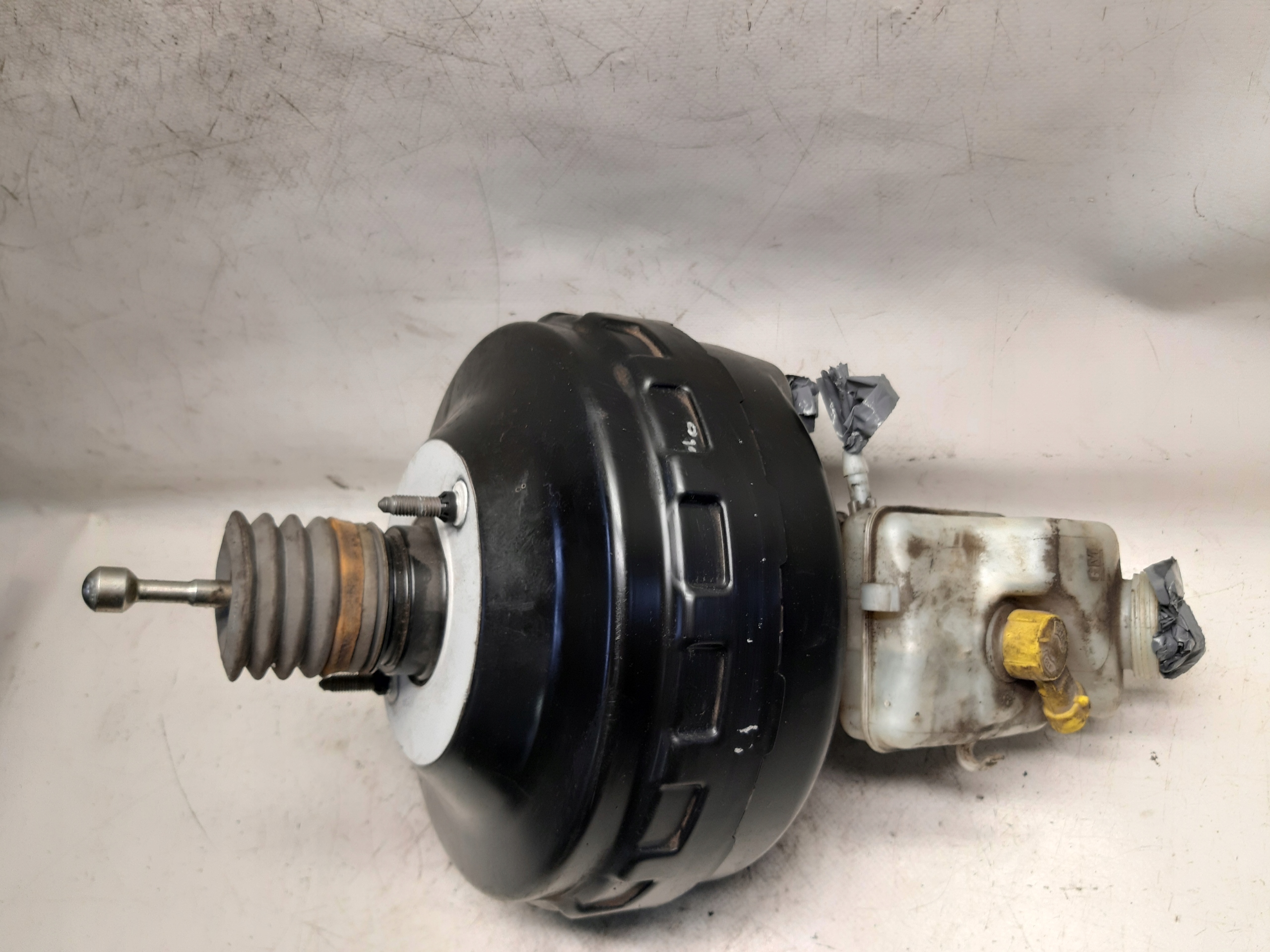 Opel INSIGNIA A 1.6 16V servo Servofreno