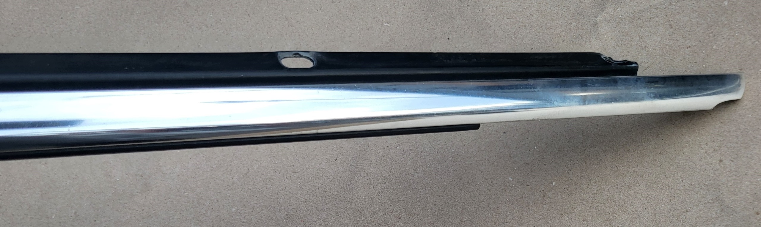 moulding dust door windows left front VW JETTA V GOLF V 1K5837475B OE