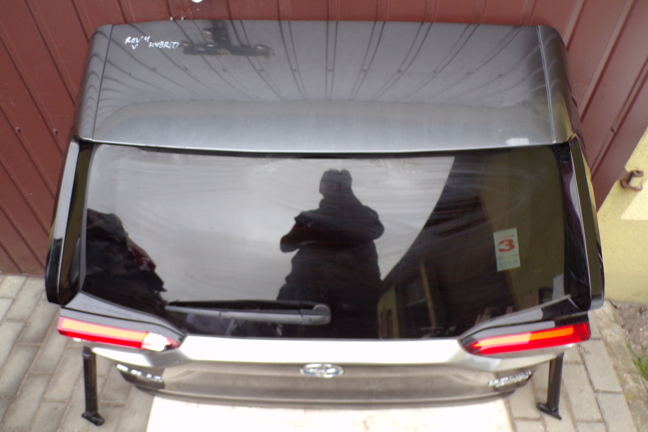 KLAPA RAV4 HYBRID KOMPLETNA 2019- Typ samochodu 4x4/SUV Samochody osobowe