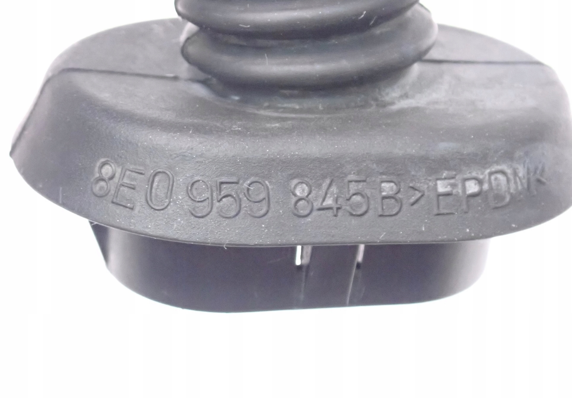 OSŁONA GUMOWA KABLI DRZWI AUDI 8E0959845B Numer katalogowy oryginału 8E0 959 845 B