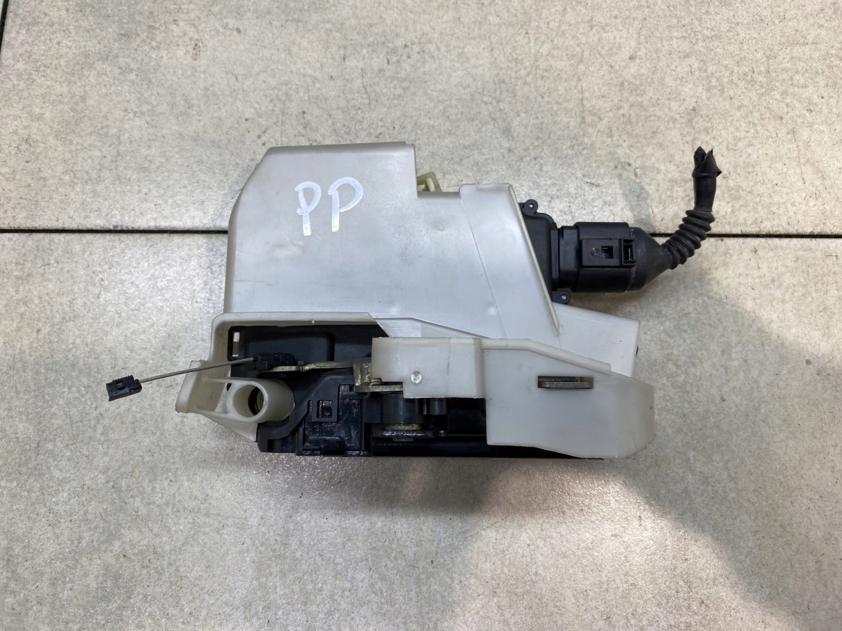 lock door right front PASSAT B5 FL 8 PIN