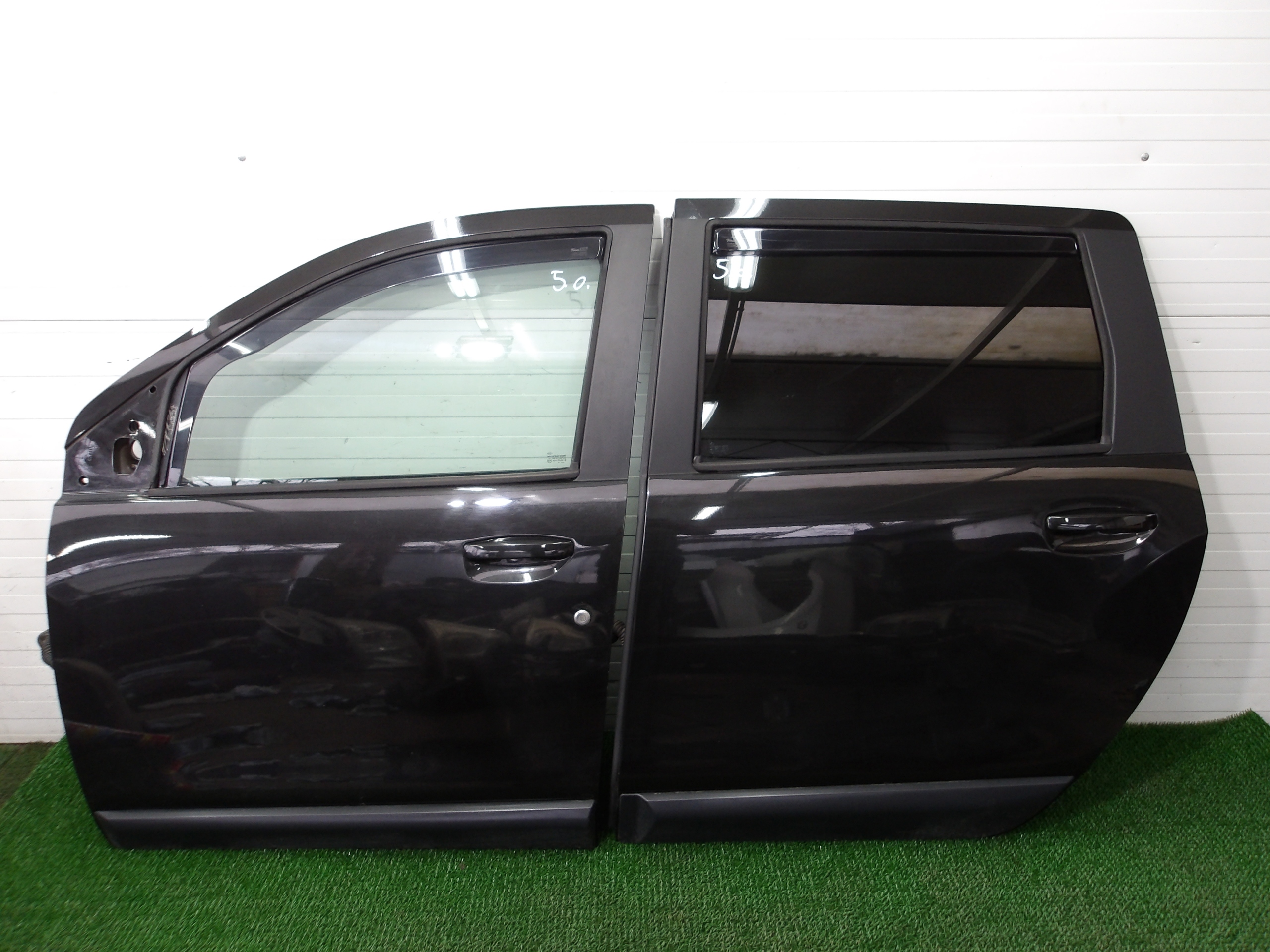 DACIA LODGY 12-22 door front left front W colour NV676 original