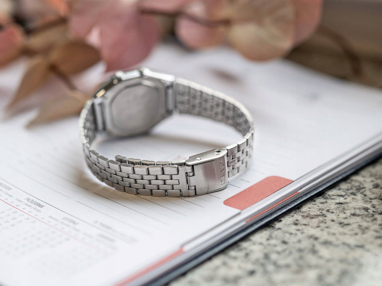 DAMSKI ZEGAREK CASIO LA680WEA-1EF VINTAGE RETRO Płeć kobieta