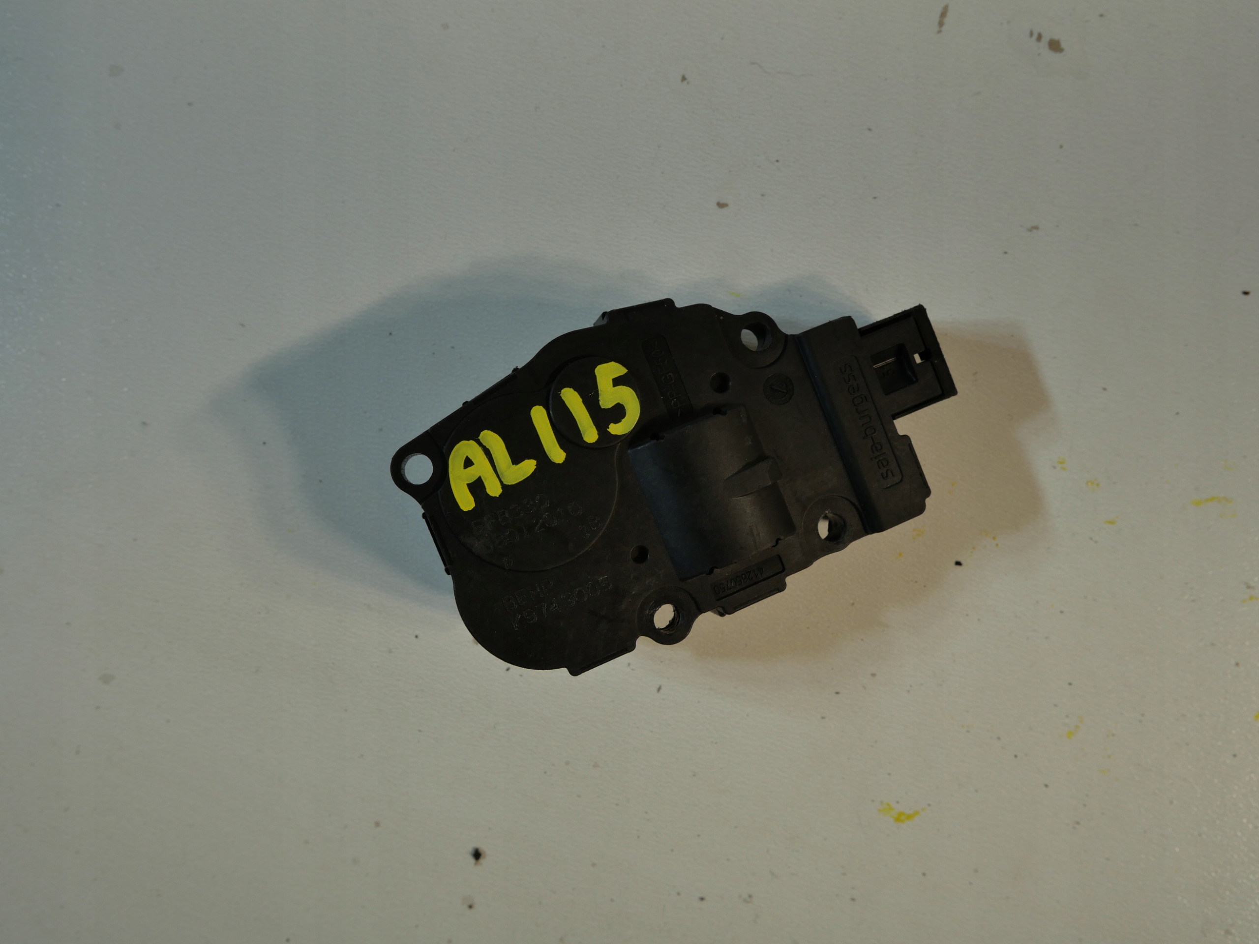 aircon recirculation flap motor AUDI A4 B8 A5 8T Q5 K9749005
