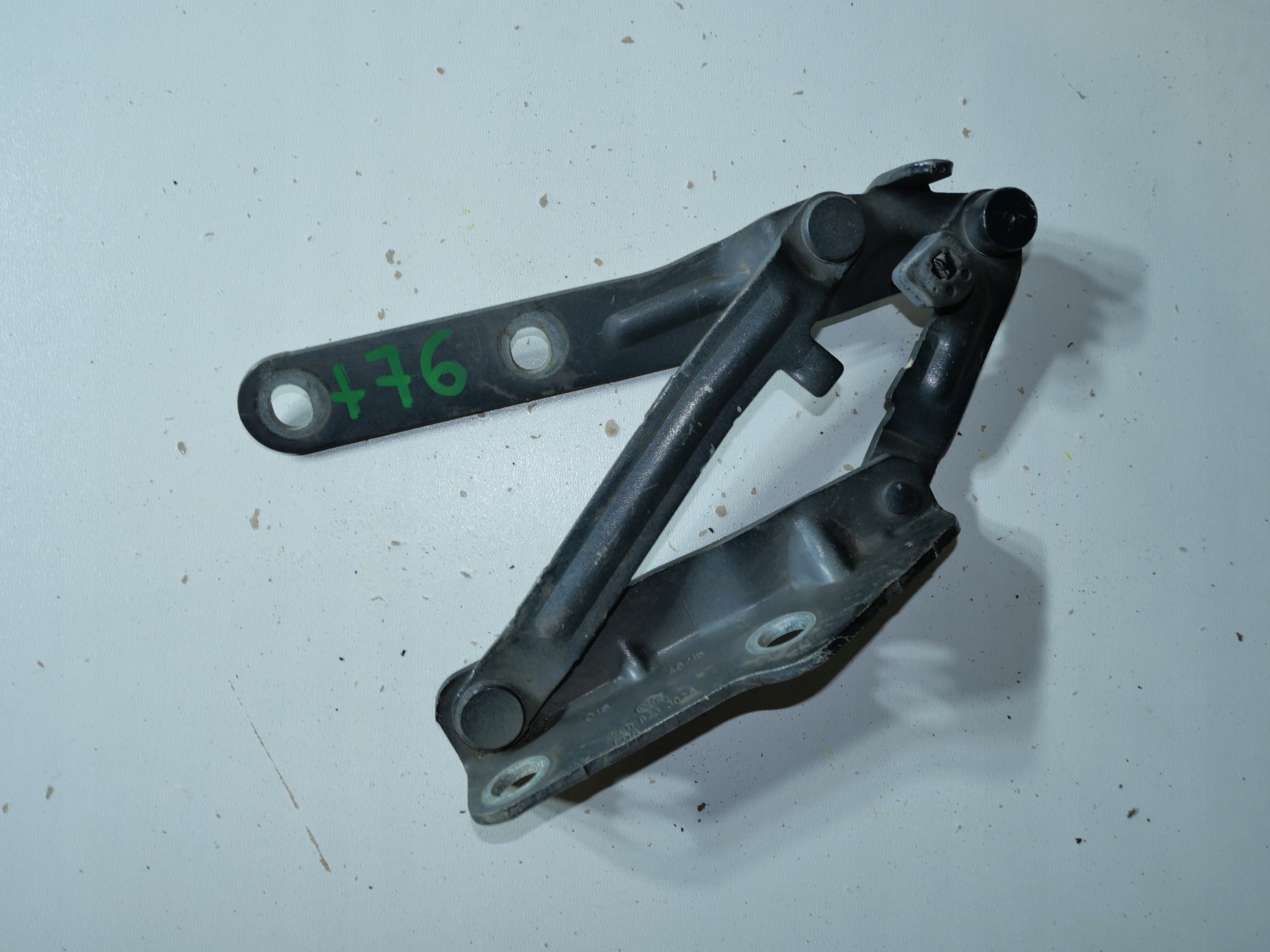 hinge bonnets POKRYWY right VW T6 7E0823302A