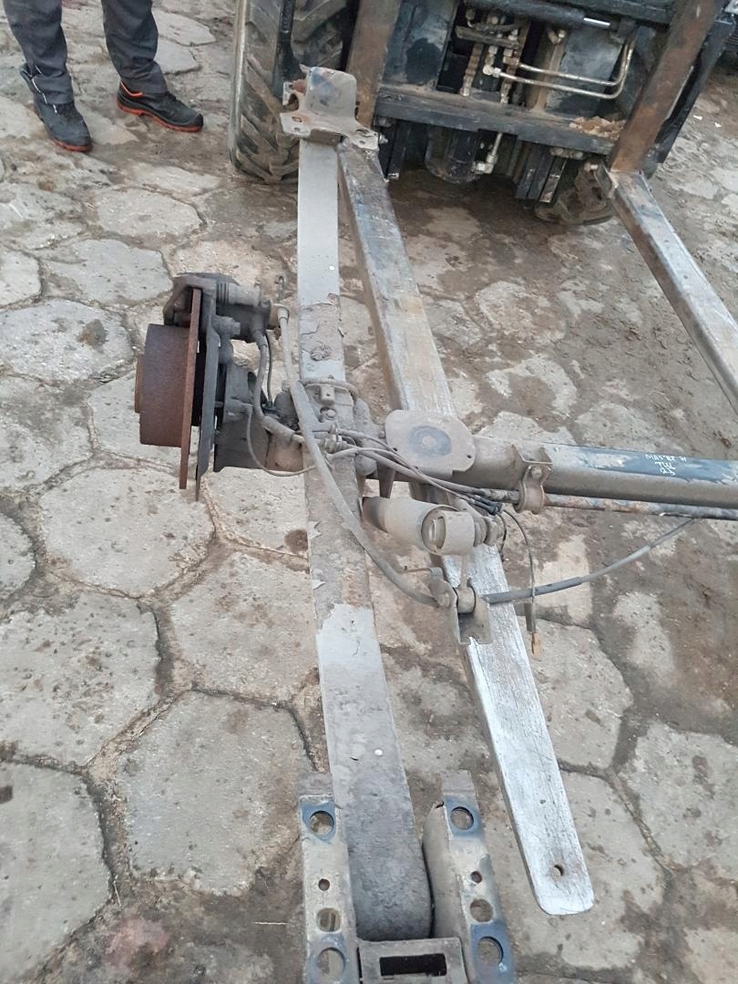 OŚ TYŁ PIÓRA RENAULT MASTER III Numer katalogowy części BELKA TYŁ TYLNA OŚ TYLNA