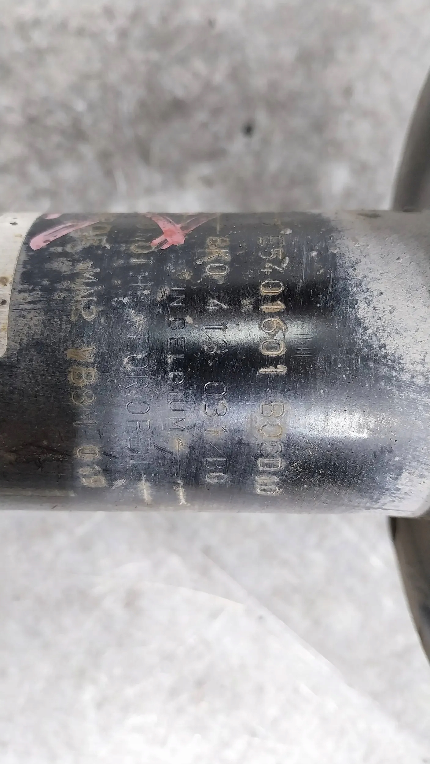 shock absorber front left 8K0413031BG AUDI A4 B8 A5 Q5