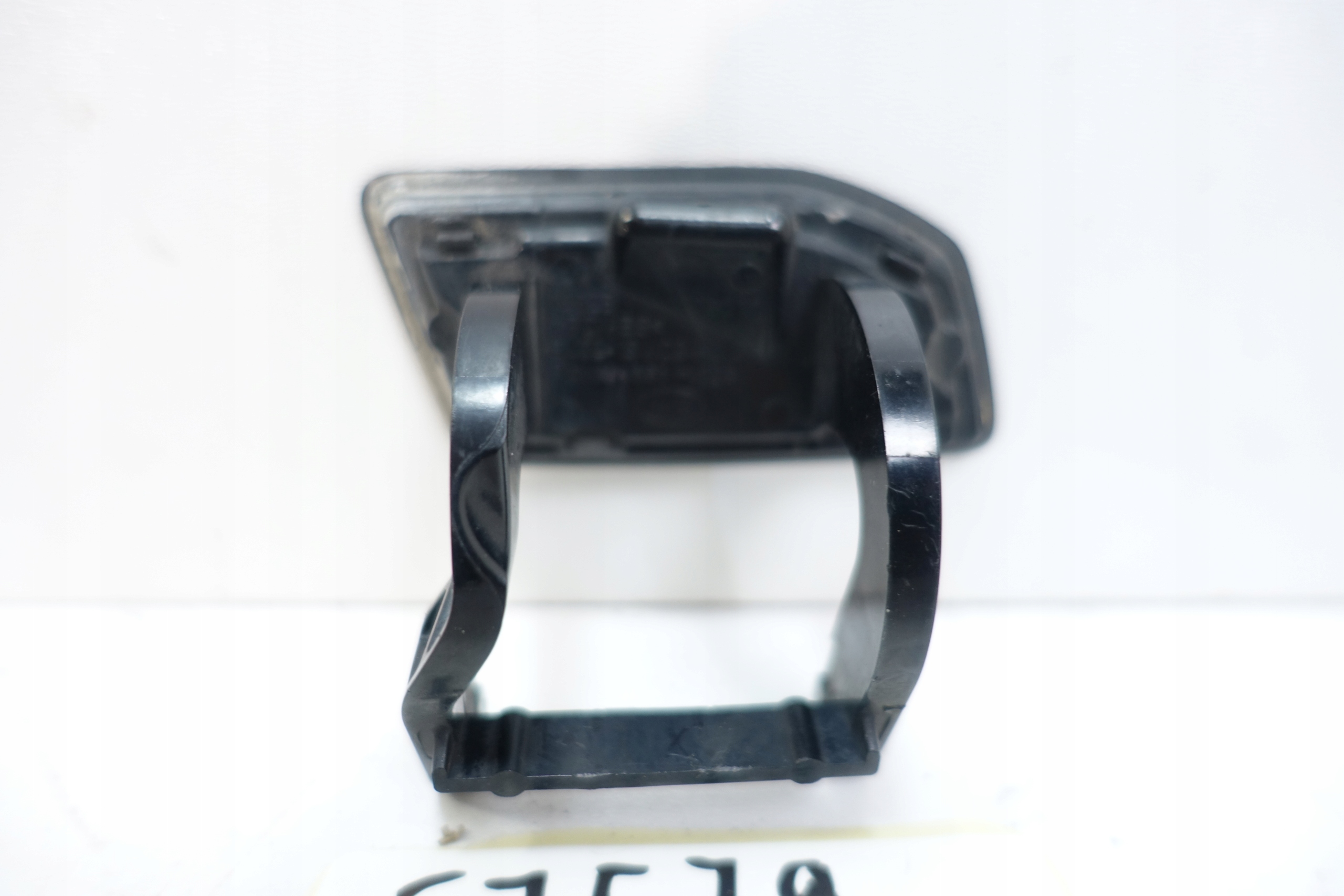 RANGE ROVER EVOQUE 2011- ZAŚLEPKA SPRYSKIWACZA LEWY PRZÓD BJ32-13W024-C Producent części Land Rover OE