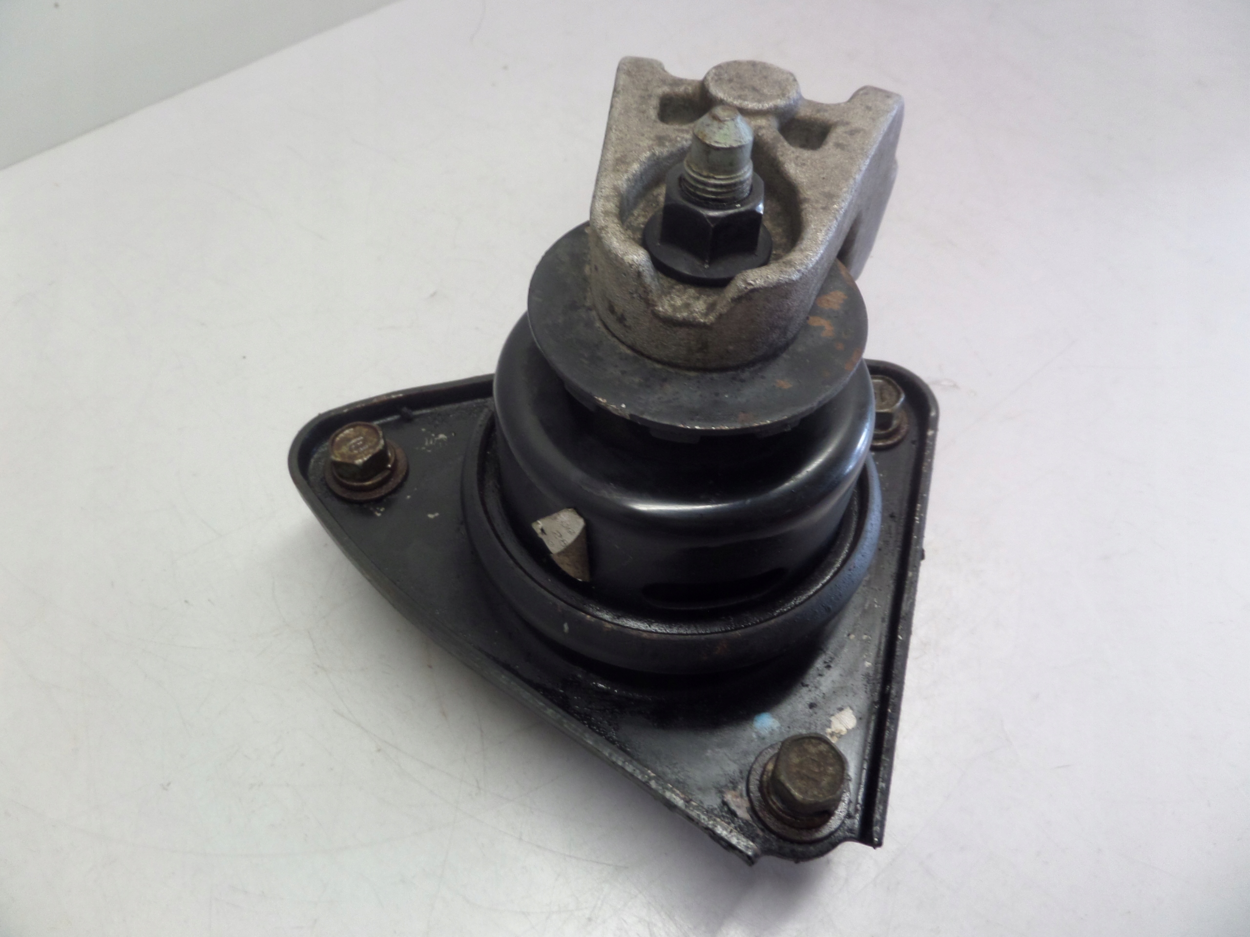 engine mount KIA CEED and HYUNDAI I30 1.6 16V G4FC