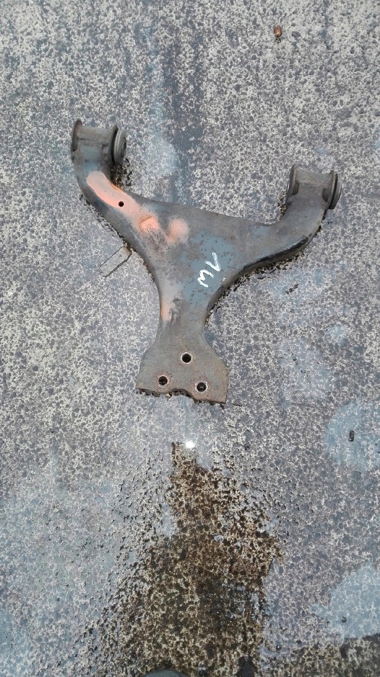 arm front left VITO W639 VIANO 2.2 CDI
