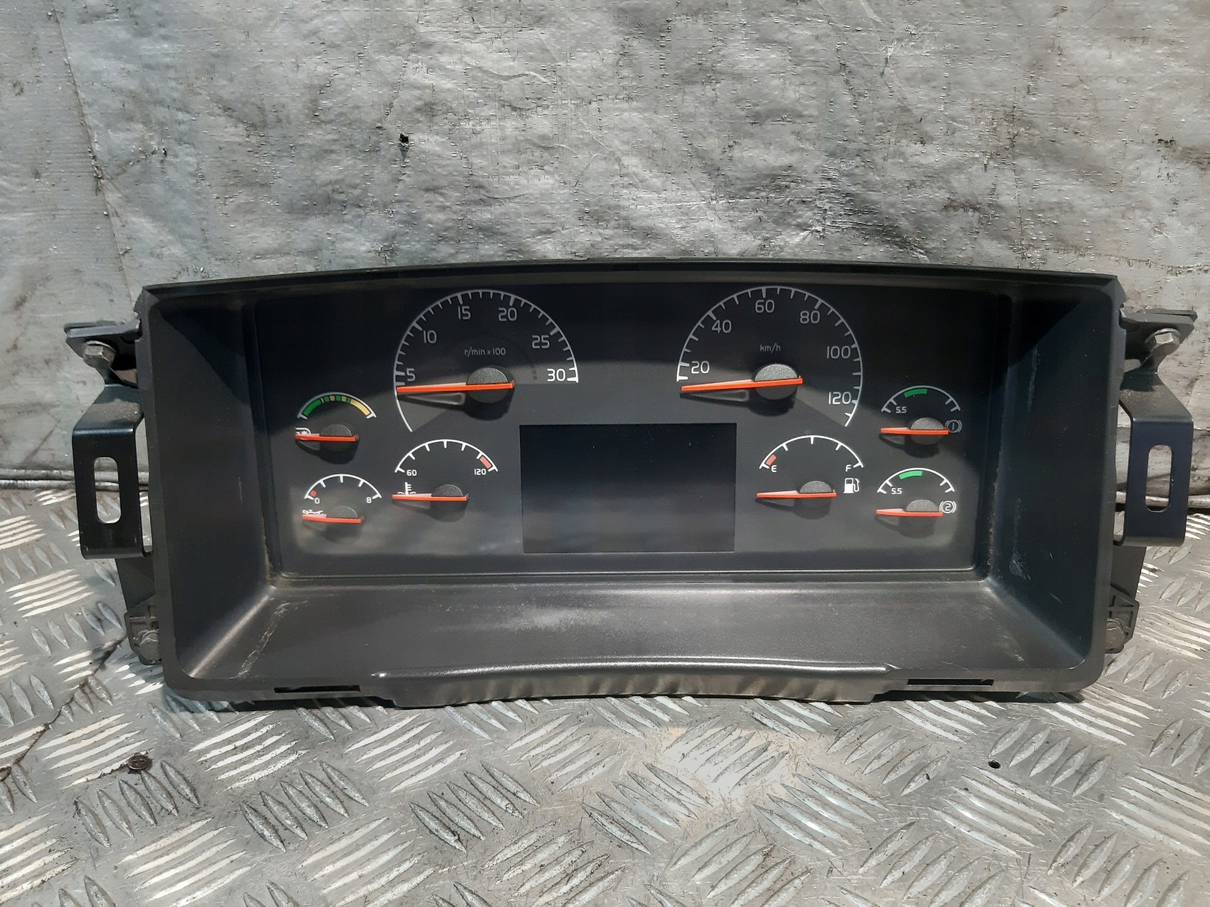 clock dials 70395665-P02 Volvo