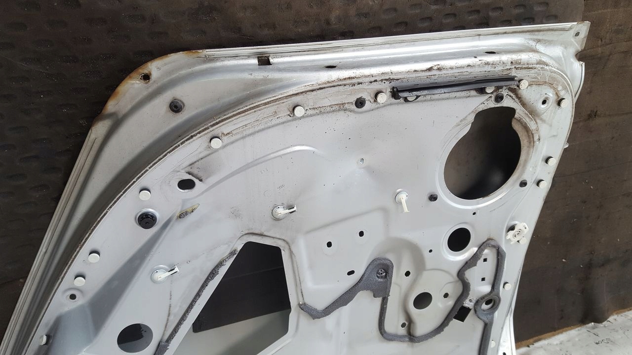 Tür heck hinten rechts Audi A6 C6 LY7W