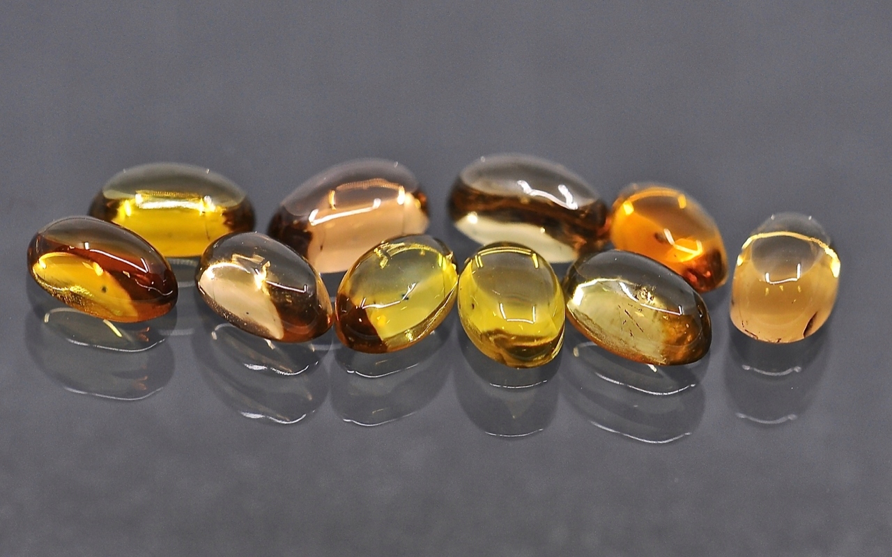 Turmalín kabošon Set 10 ks ovál 5x3 mm