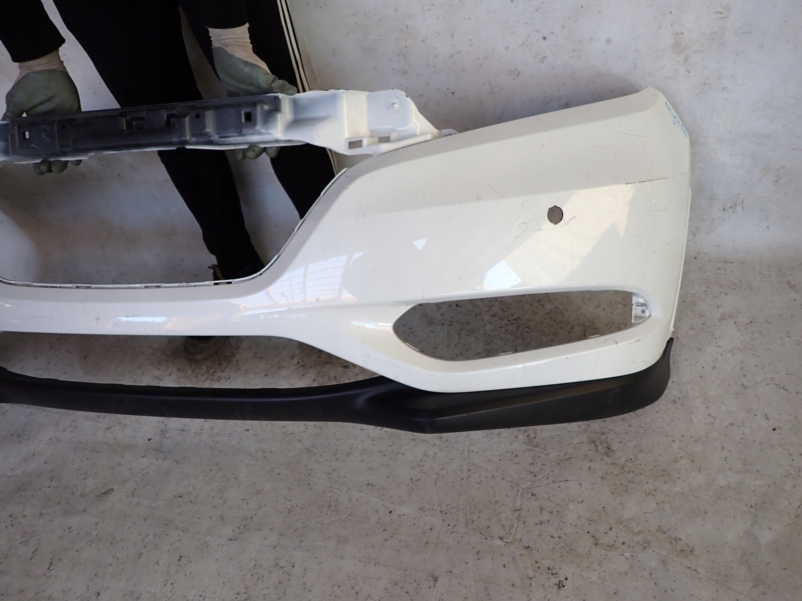 HONDA HR-V II 14- bumper front front PDC