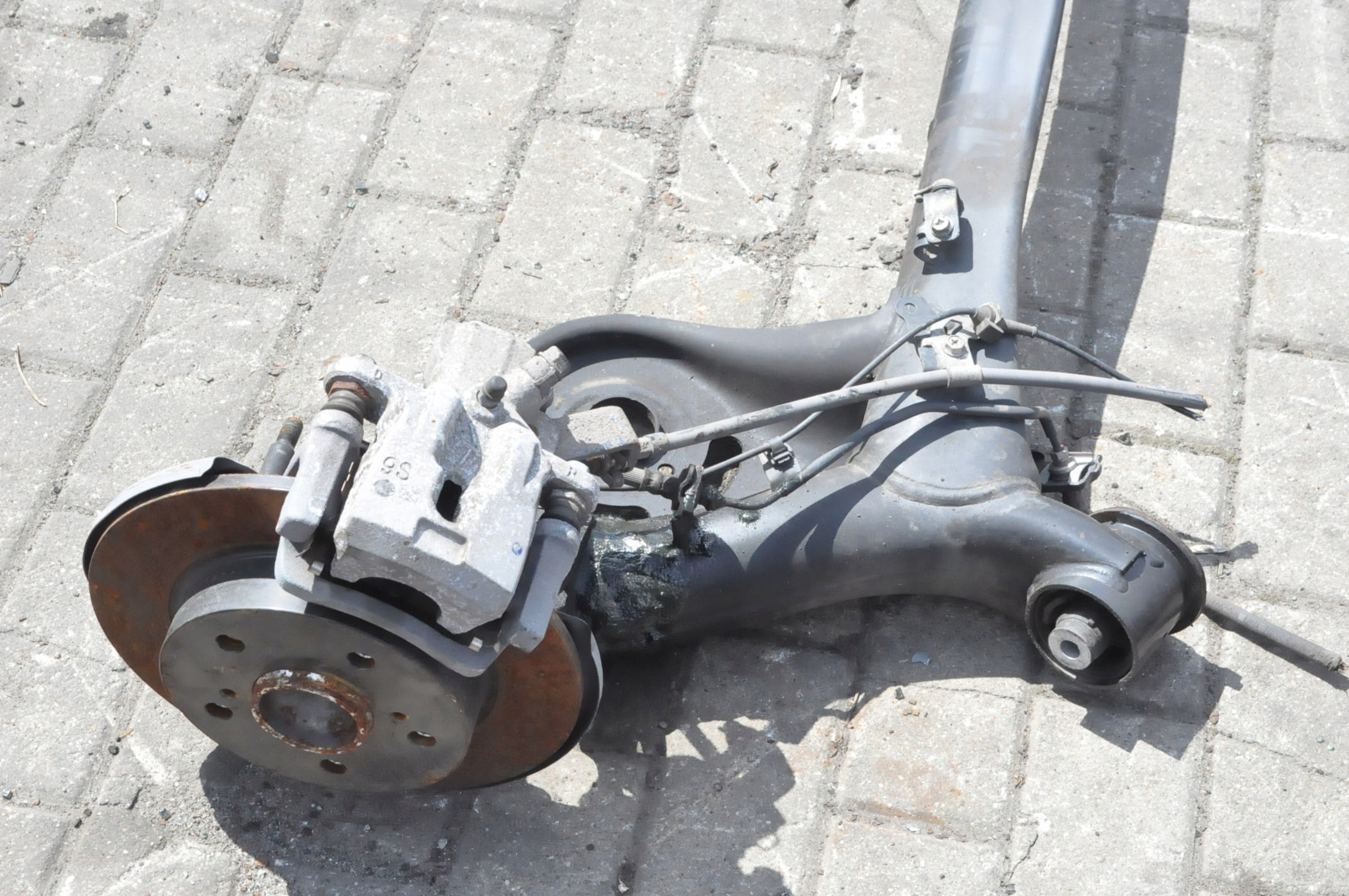 SUZUKI VITARA III 2024r 1.4 16V Hybrid 129KM ZAWIESZENIE BELKA TYŁ 11tys km Typ samochodu Samochody osobowe