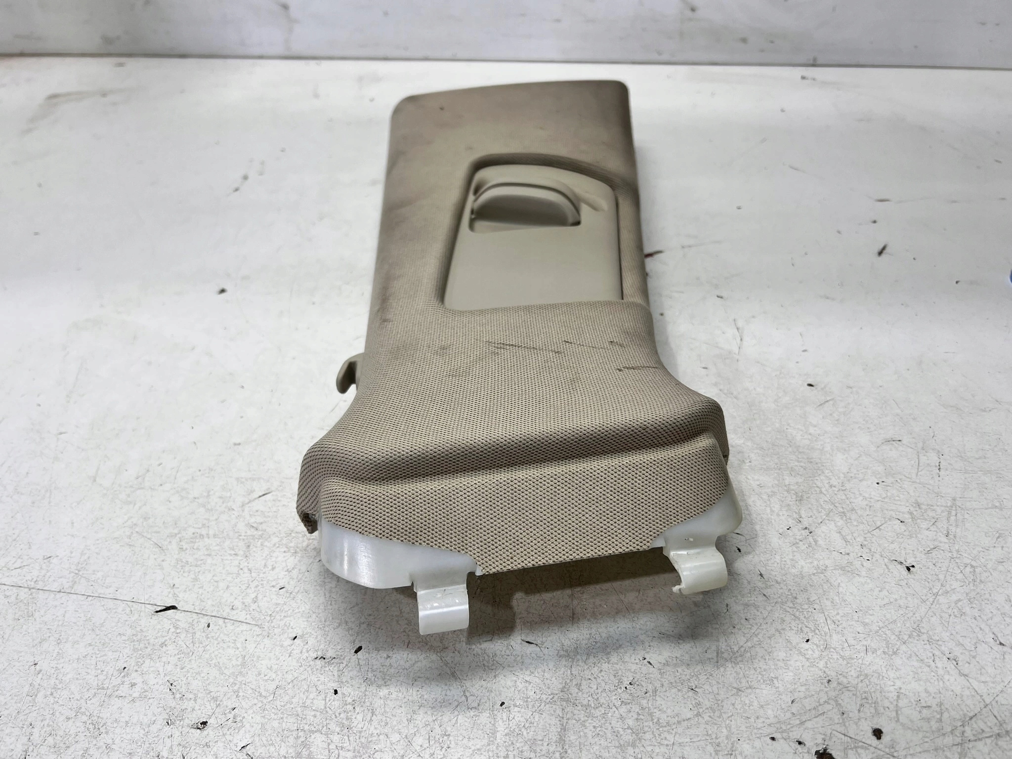 cover SLUPKA B right AUDI Q5 8R0867244F without