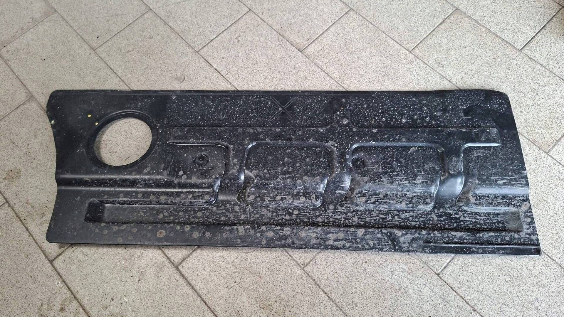 cover chassis side right side Renault Clio VI 748U69710R