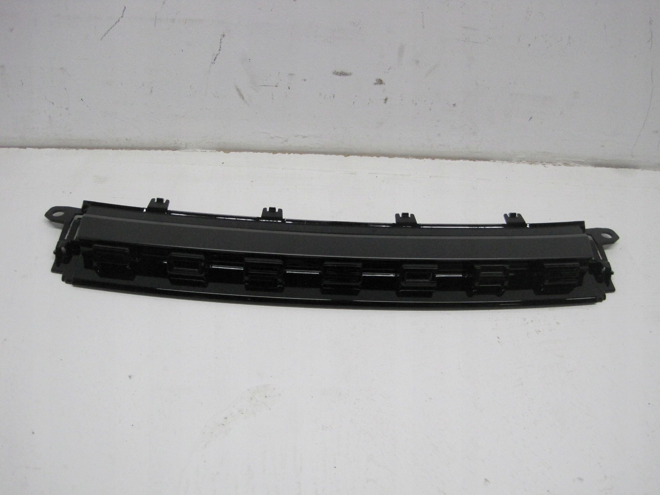 cap moulding bonnet LOGO PORSCHE CARRERA 992807823B