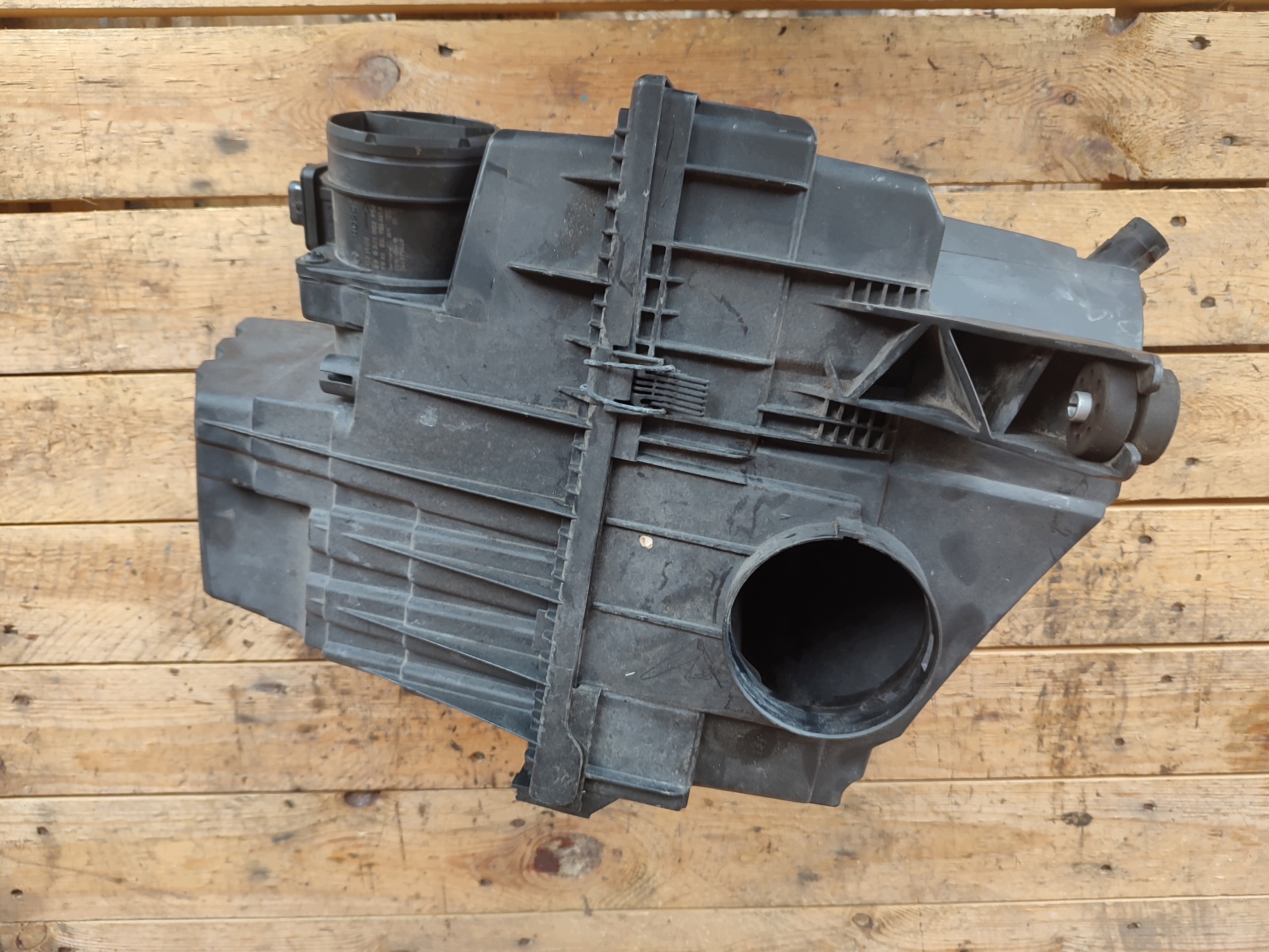 kasten luftfiltergehäuse Volkswagen BOSCH 03L906461A