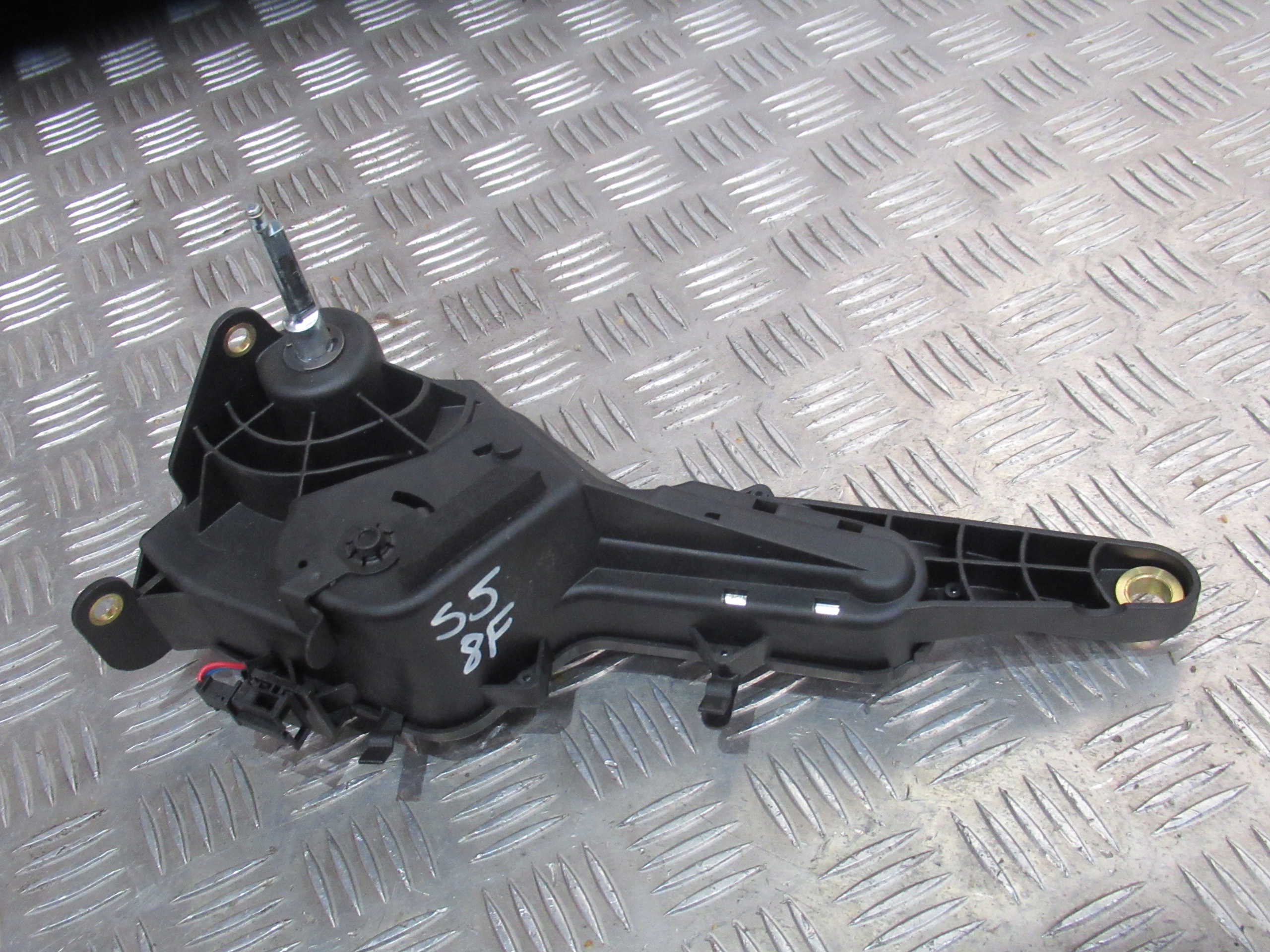 SILNICZEK DACHU 8F0825175B AUDI A5 S5 CABRIO