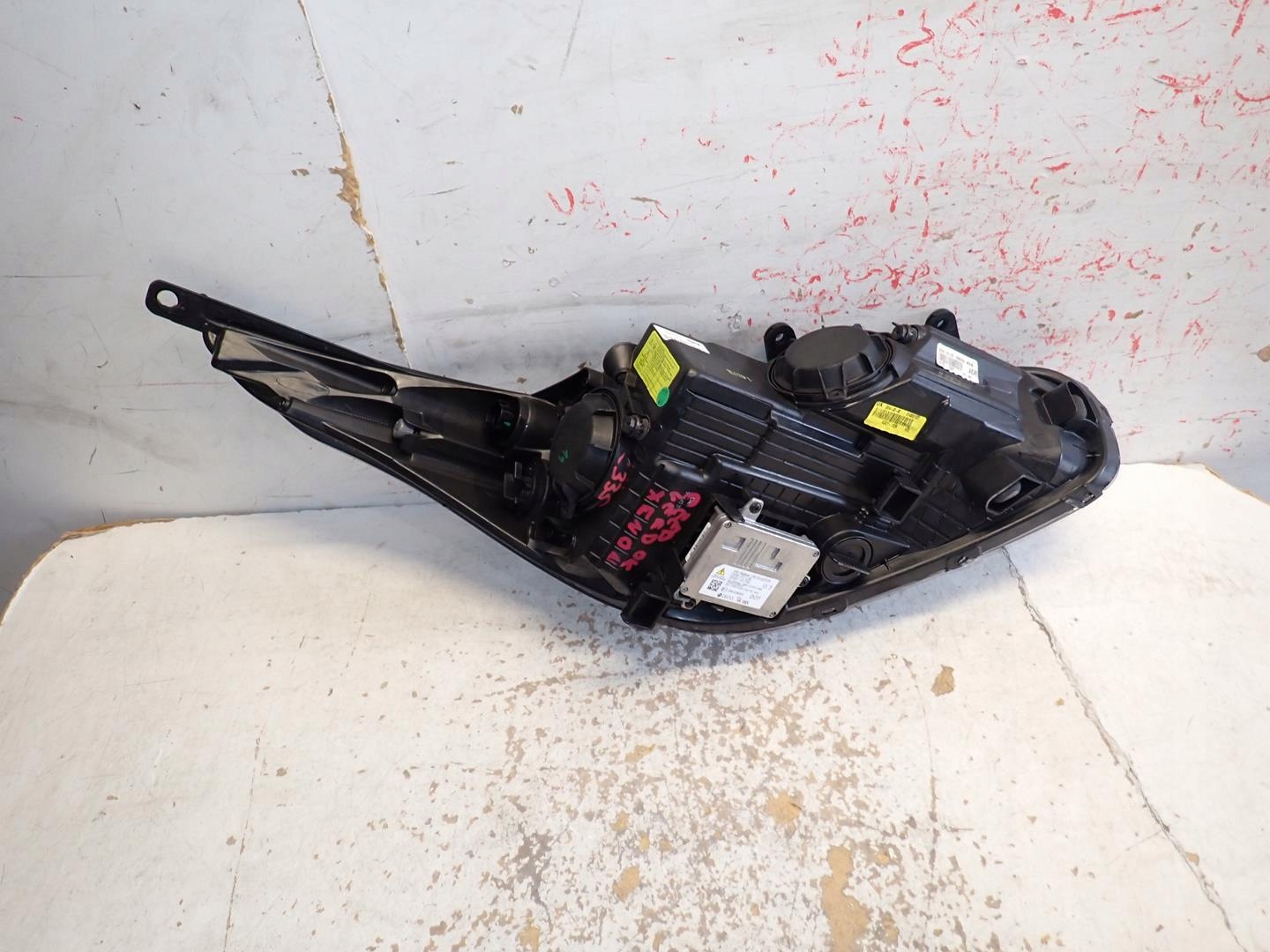 light front front left KIA CEED II 2012-2018 XENON 92101-A2260