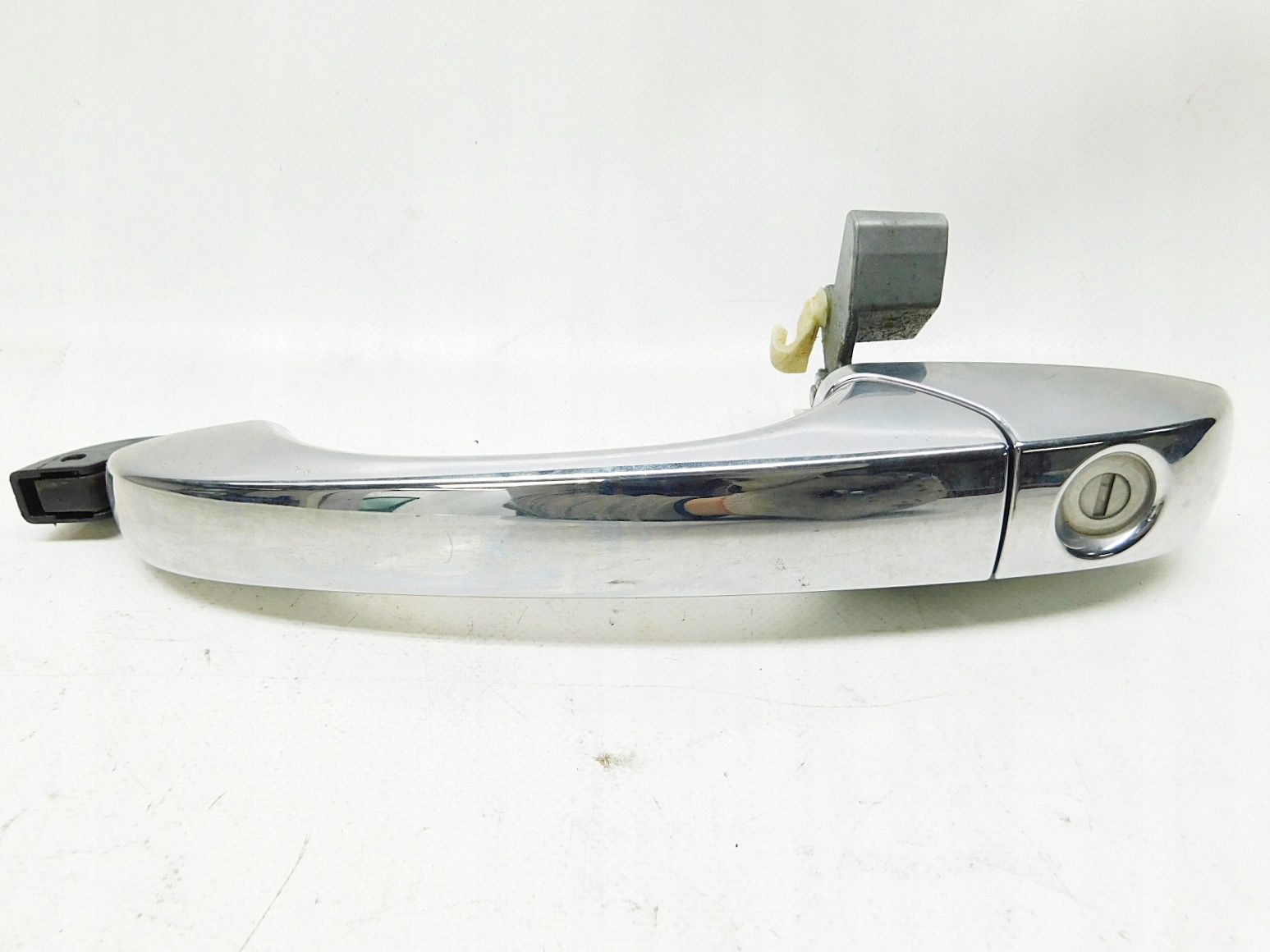 04589009AF - Ручка двери передняя левая хром-CHRYSLER 300C 04-11 EU