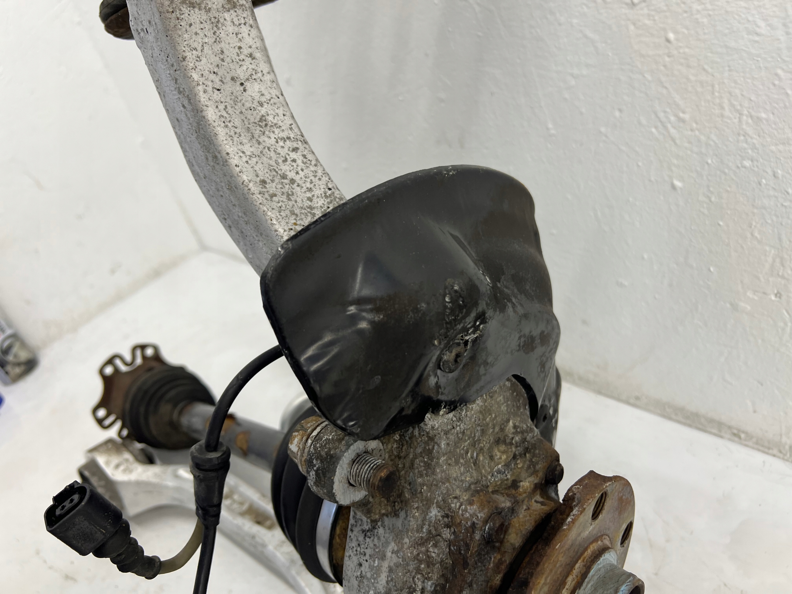 AUDI A6 C6 LIFT swing front front right MCPERSON semi-axis 4F0258