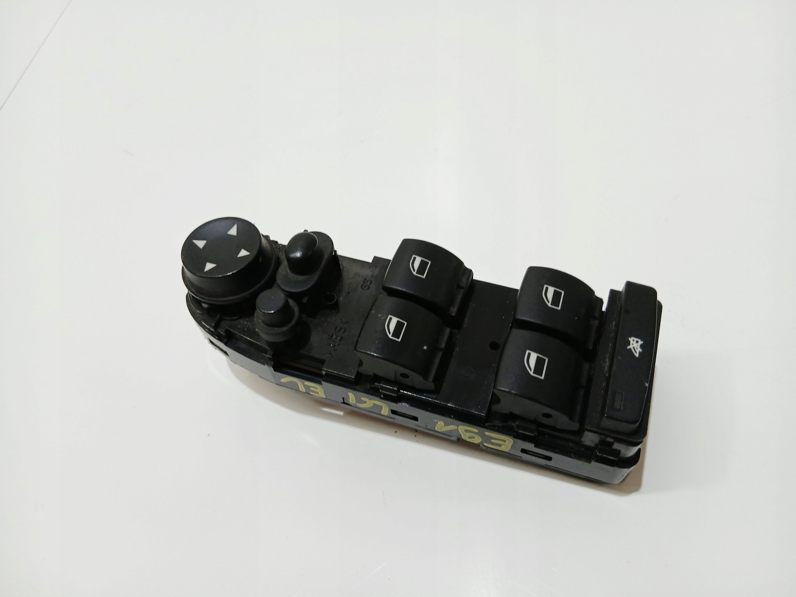 PANEL Vitre Gauche Avant BMW E90 E91 LCI EU 9132135