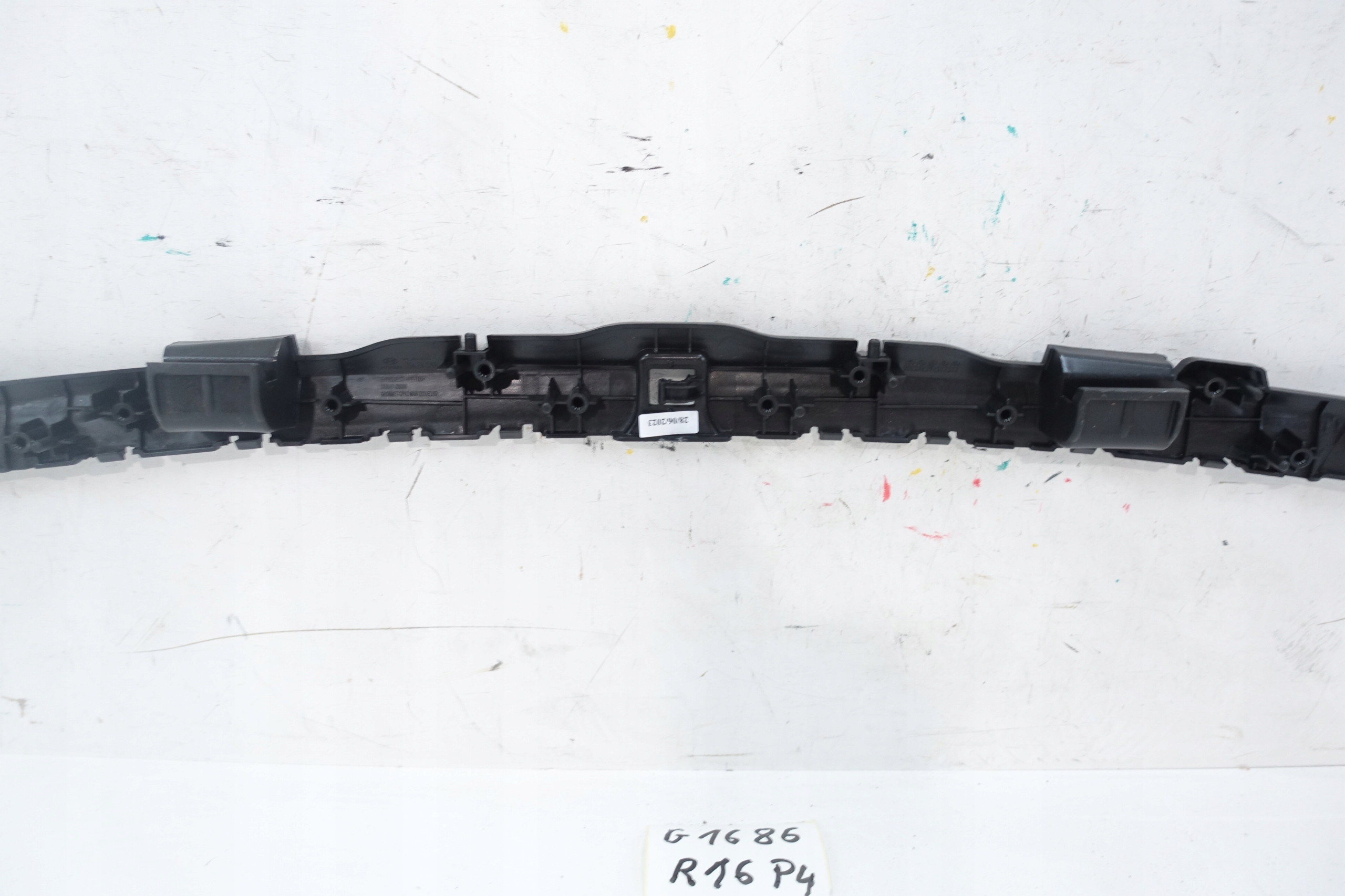 HYUNDAI KONA II EV 2023- Support Support plaque Pare choc Arrière DD847-28000