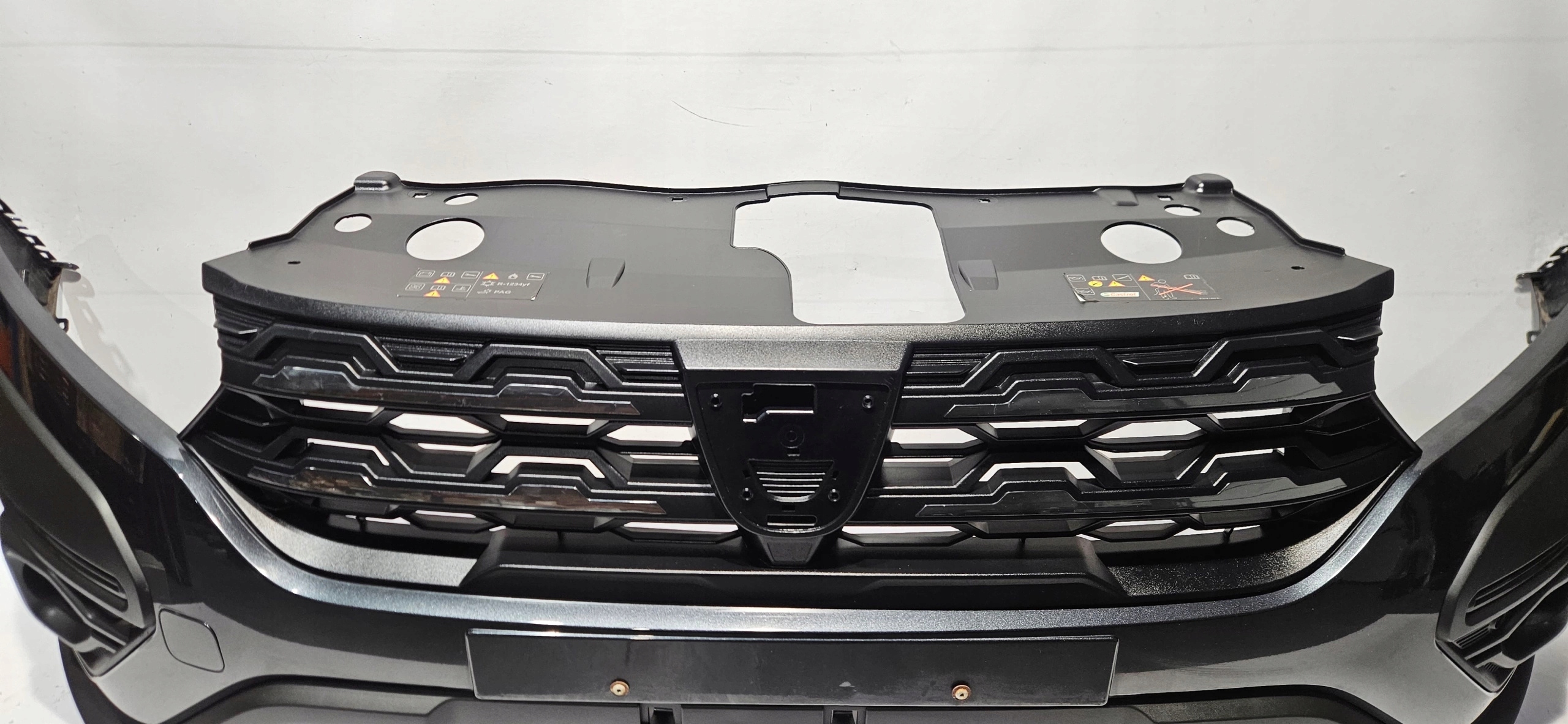 front bumper grille DACIA JOGGER 20- PDC original 620225509R