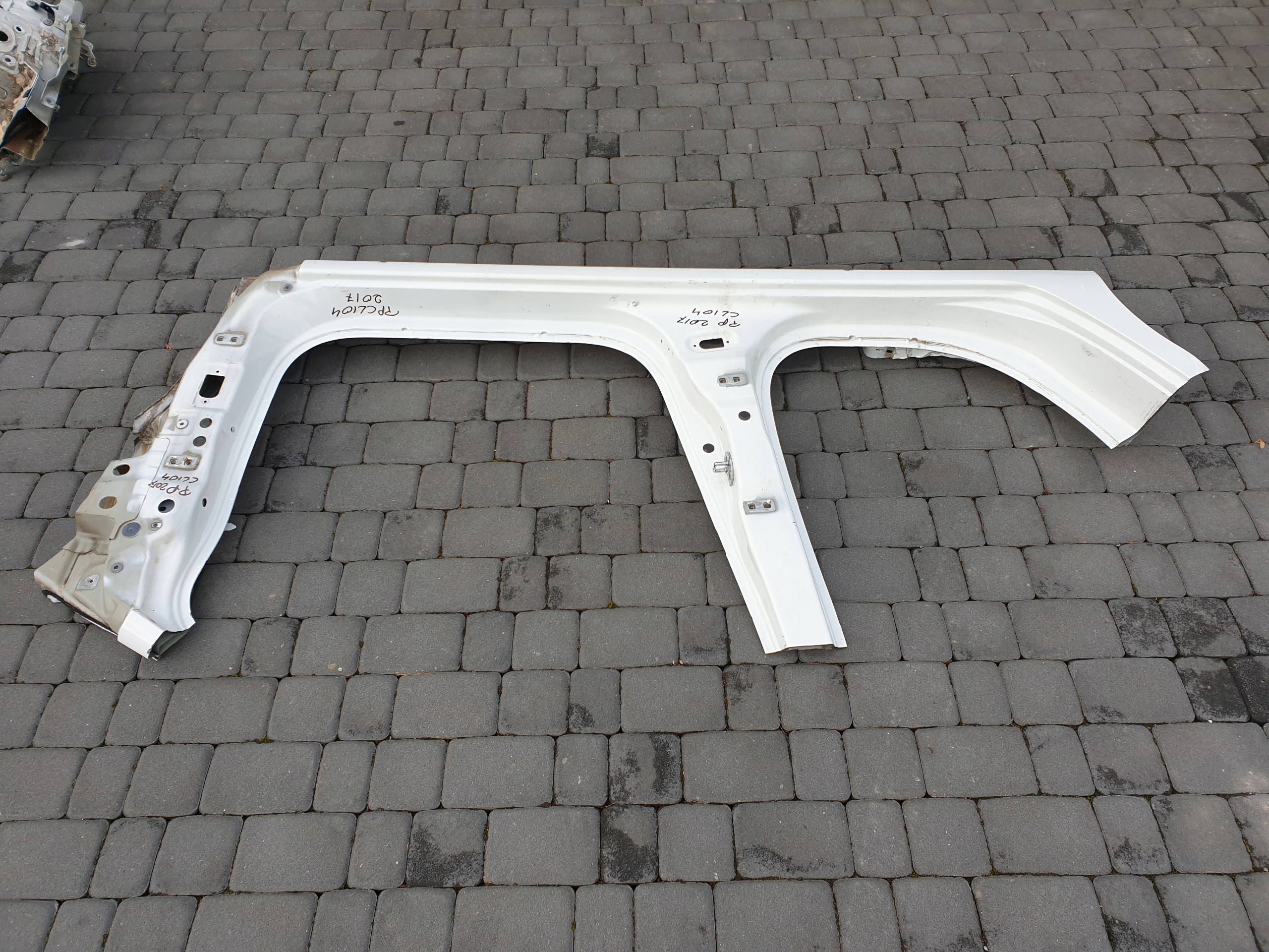pillar DRZWIOWY threshold RENAULT CLIO 4 IV 2013- right