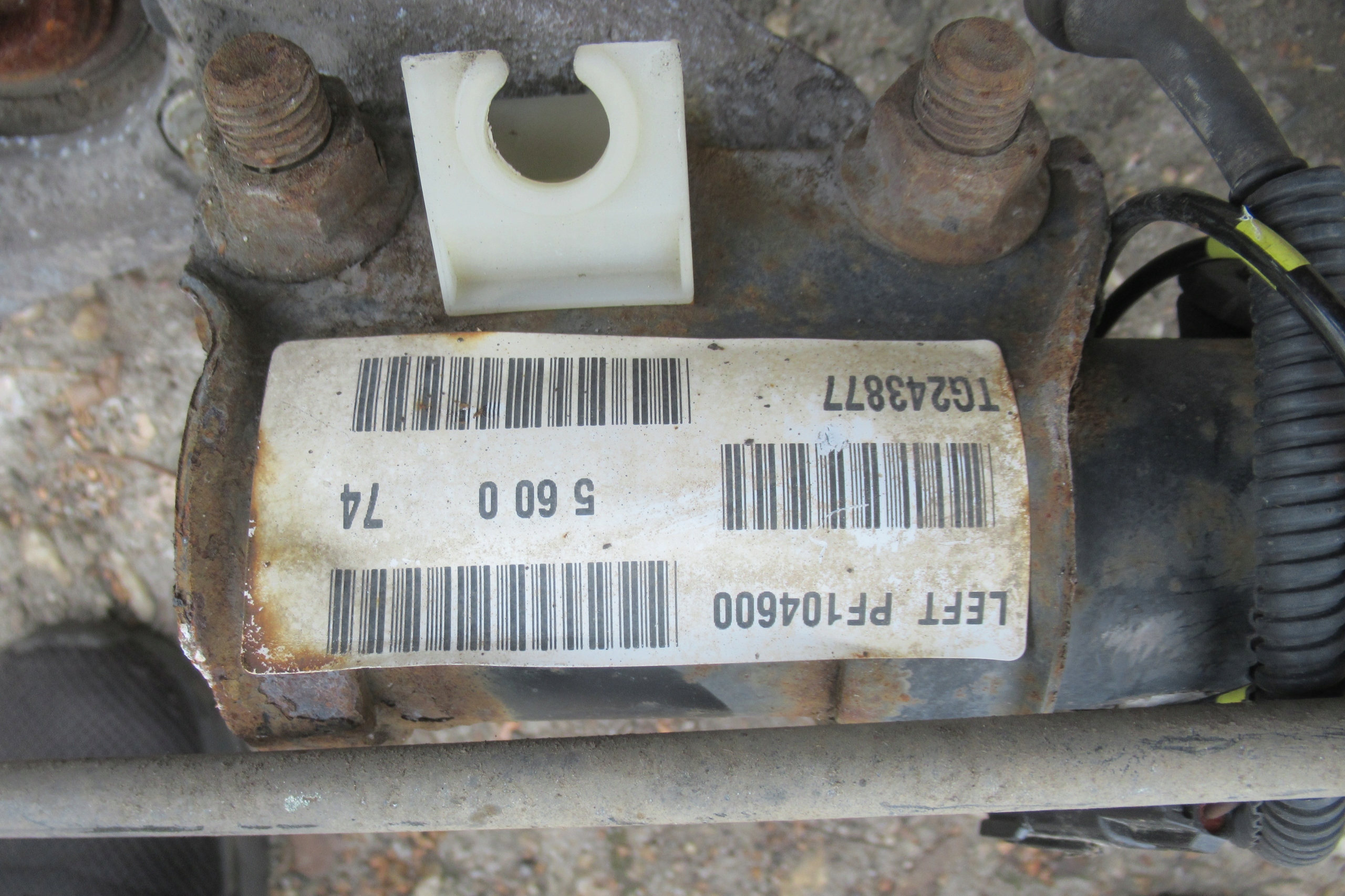 VOLVO S60 2.4 B McPherson left front