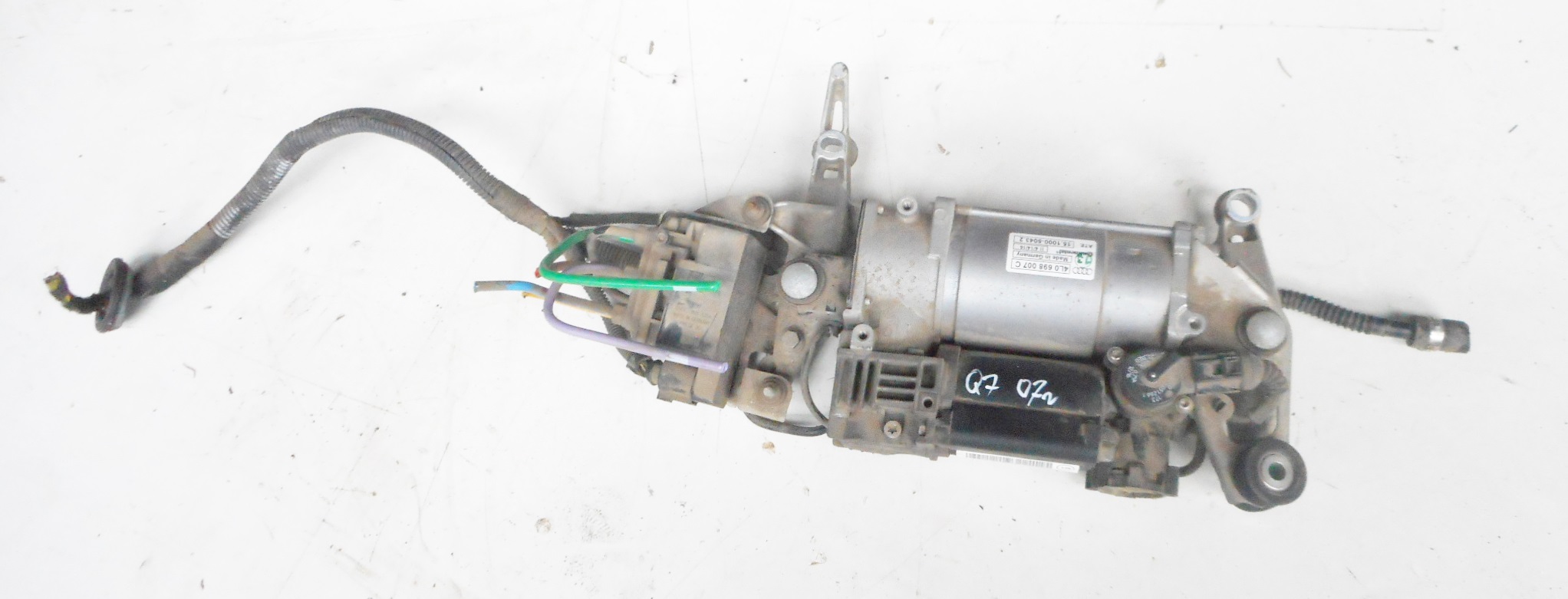 4L0698007C - Компресор підвісу Ауді К7 07р 4л 4л0698007к