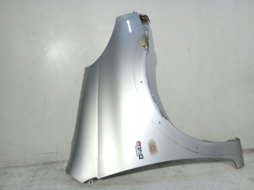 Toyota Yaris Verso e lift parafango Destra 1E7