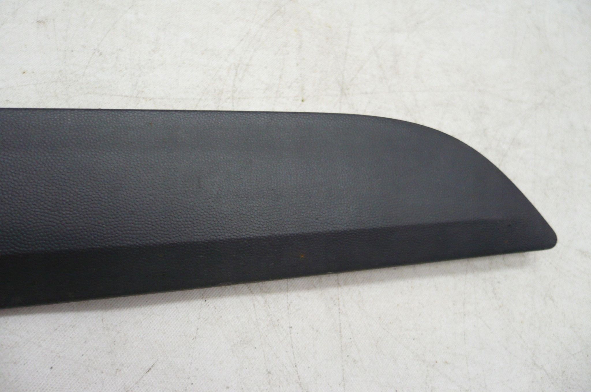 OPEL ASTRA H III 3 moulding door right front black
