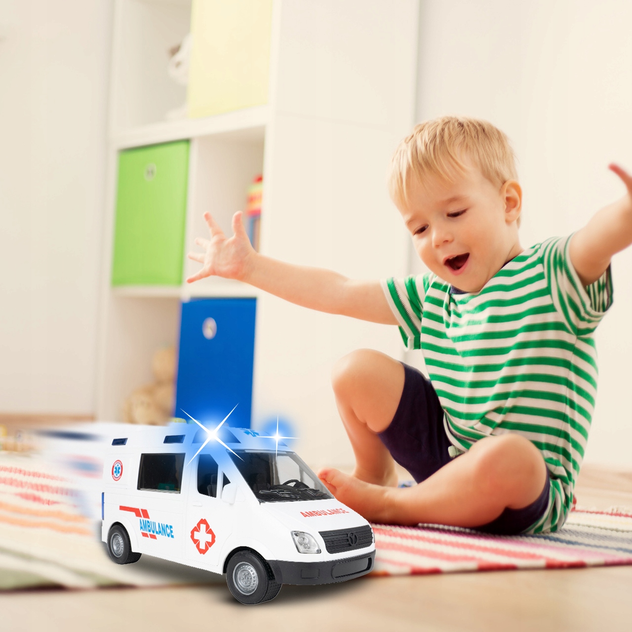 KARETKA AMBULANS AUTO NA BATERIE - ŚWIATŁO DŹWIĘK Baterie 3 x LR44