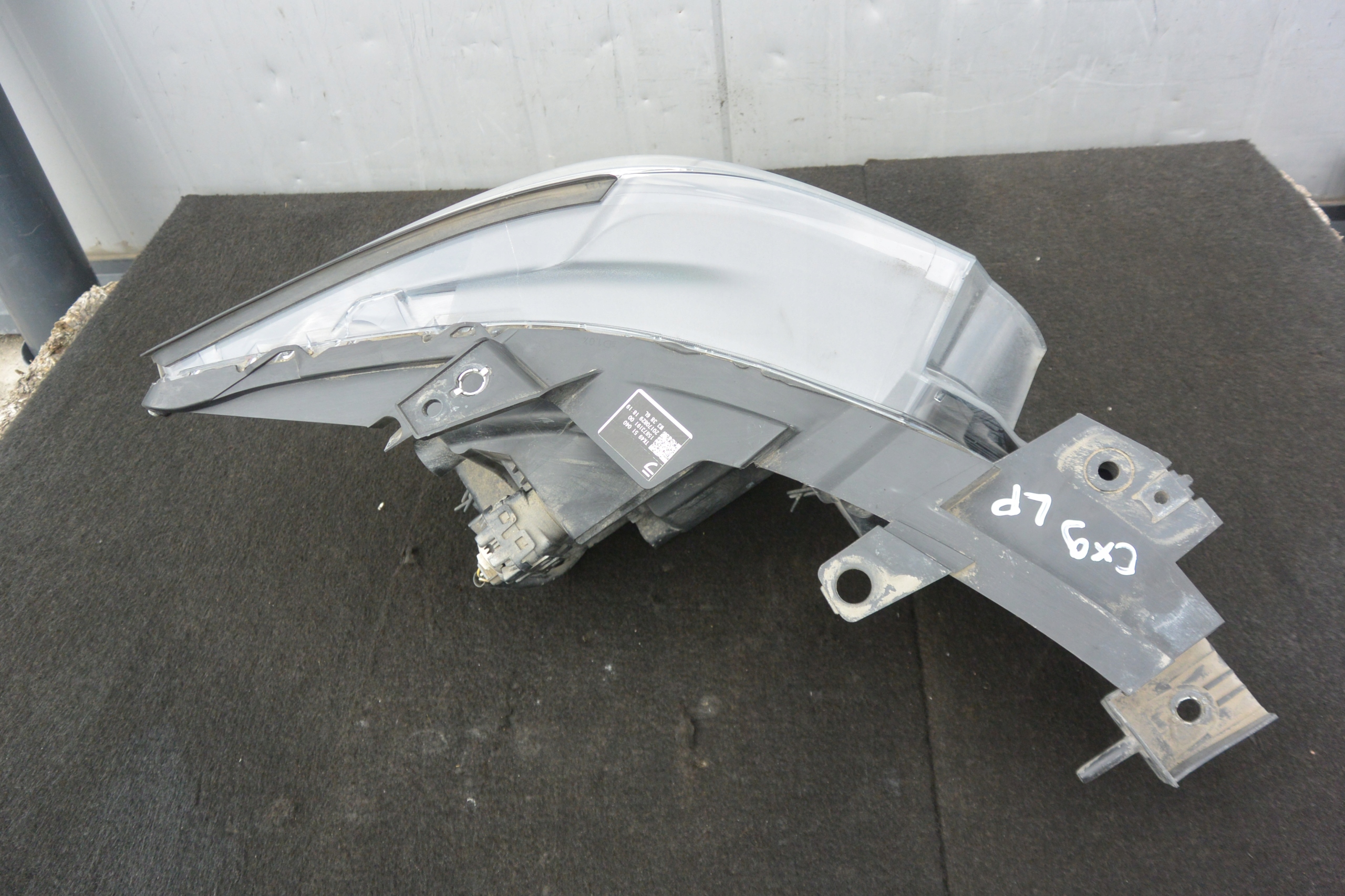 MAZDA CX9 II 16- LAMPA LEWA PRZÓD LED USA ORYGINAŁ Rodzaj świateł mijania LED