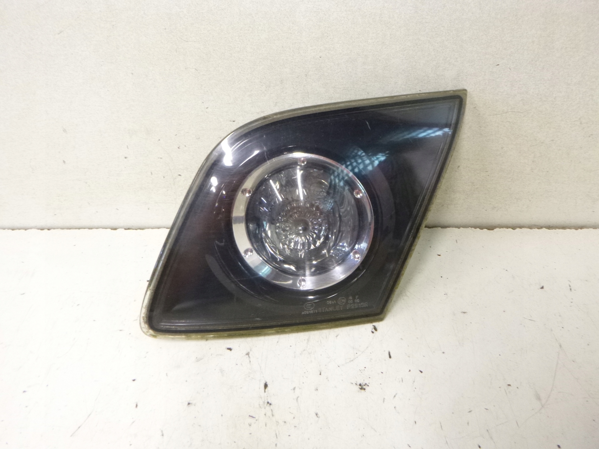 light rear right z bonnet Mazda 3 BK HB 2008r.