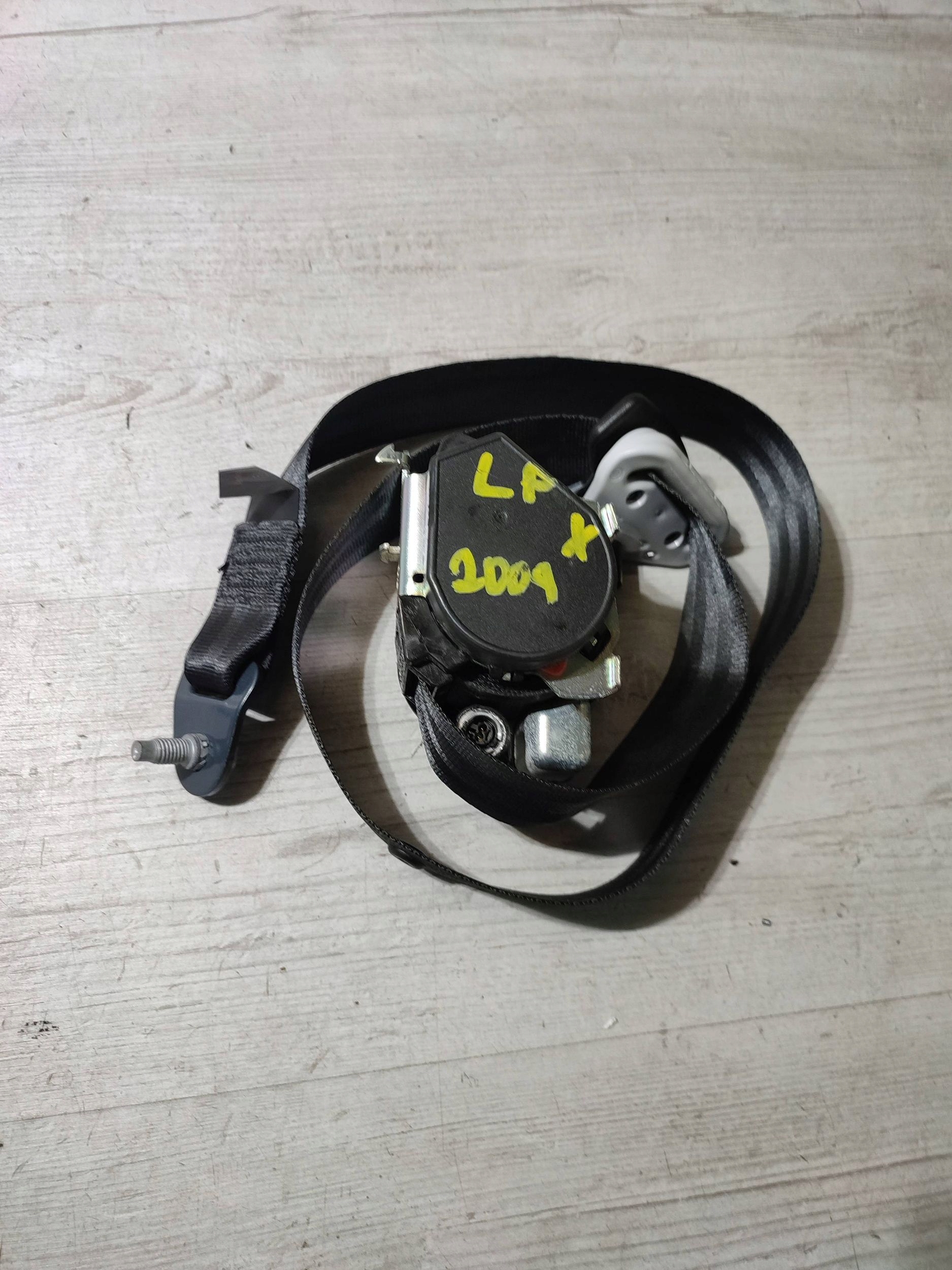 Peugeot 2008 and 2018 front side left tension belt safety