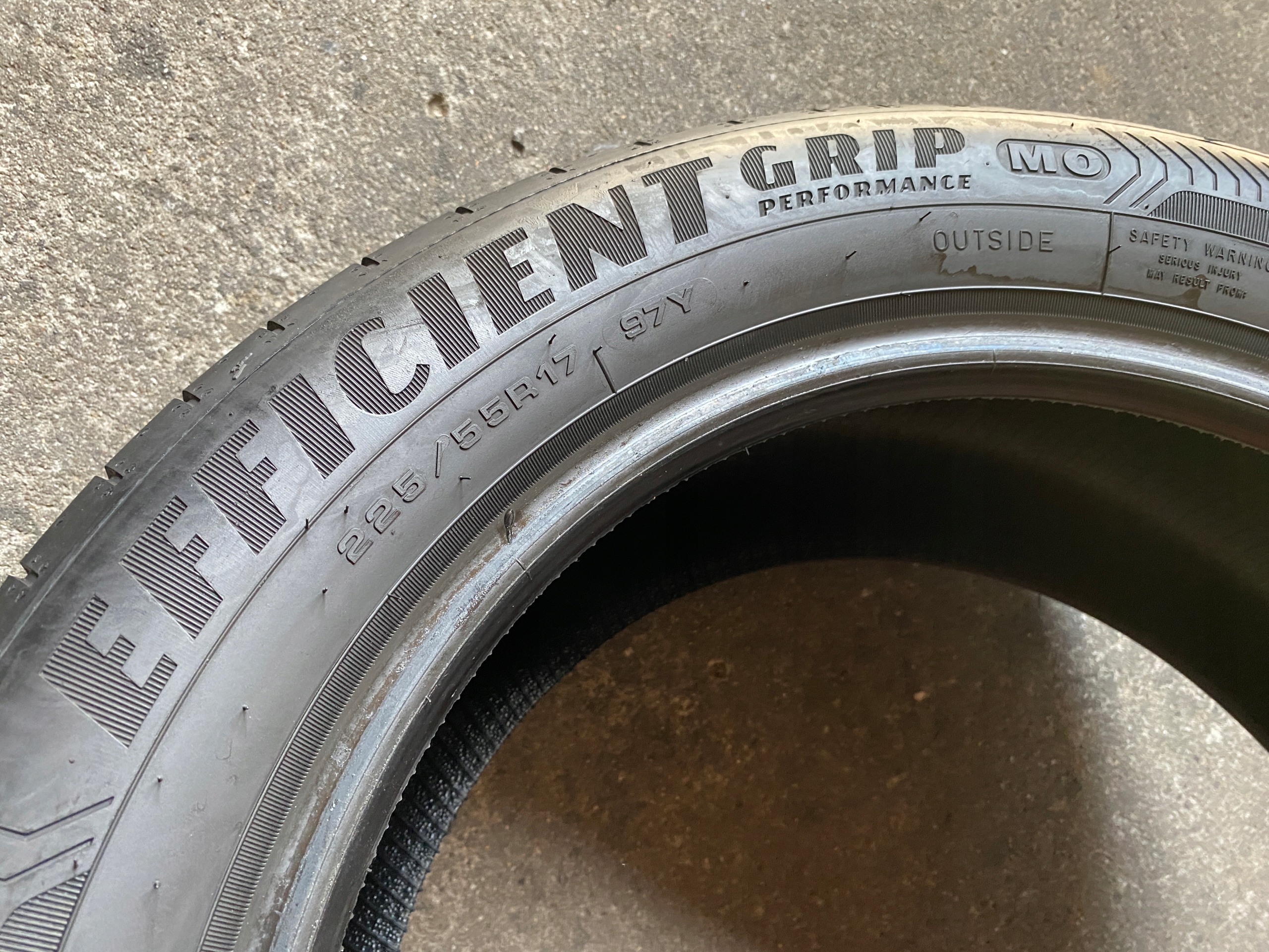 tyre 225/55R17 97Y Goodyear EfficientGrip Performance 5,5mm